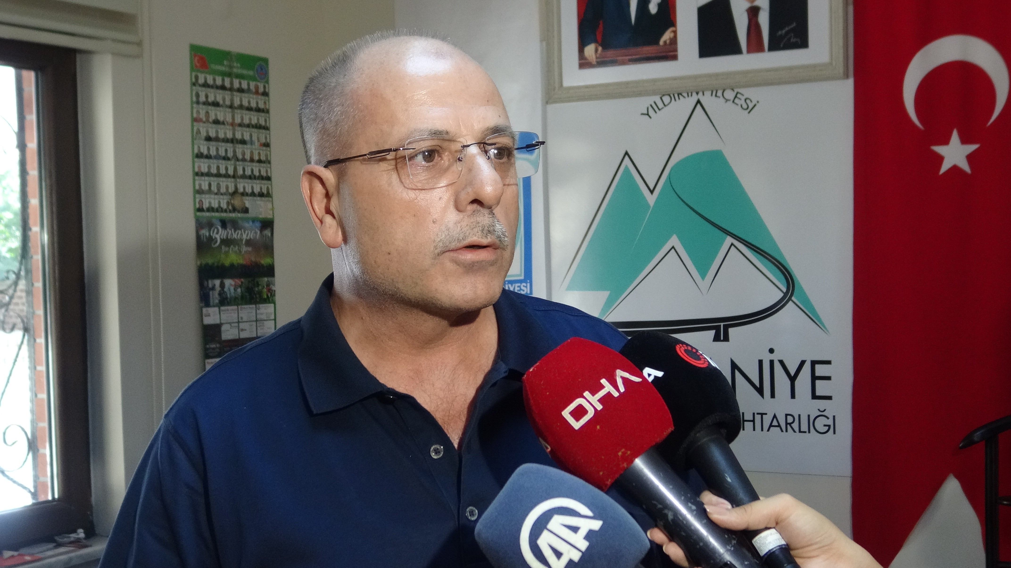 Bursa’da bir muhtar aşıya ikna edemediği annesini korona virüsten kaybetti