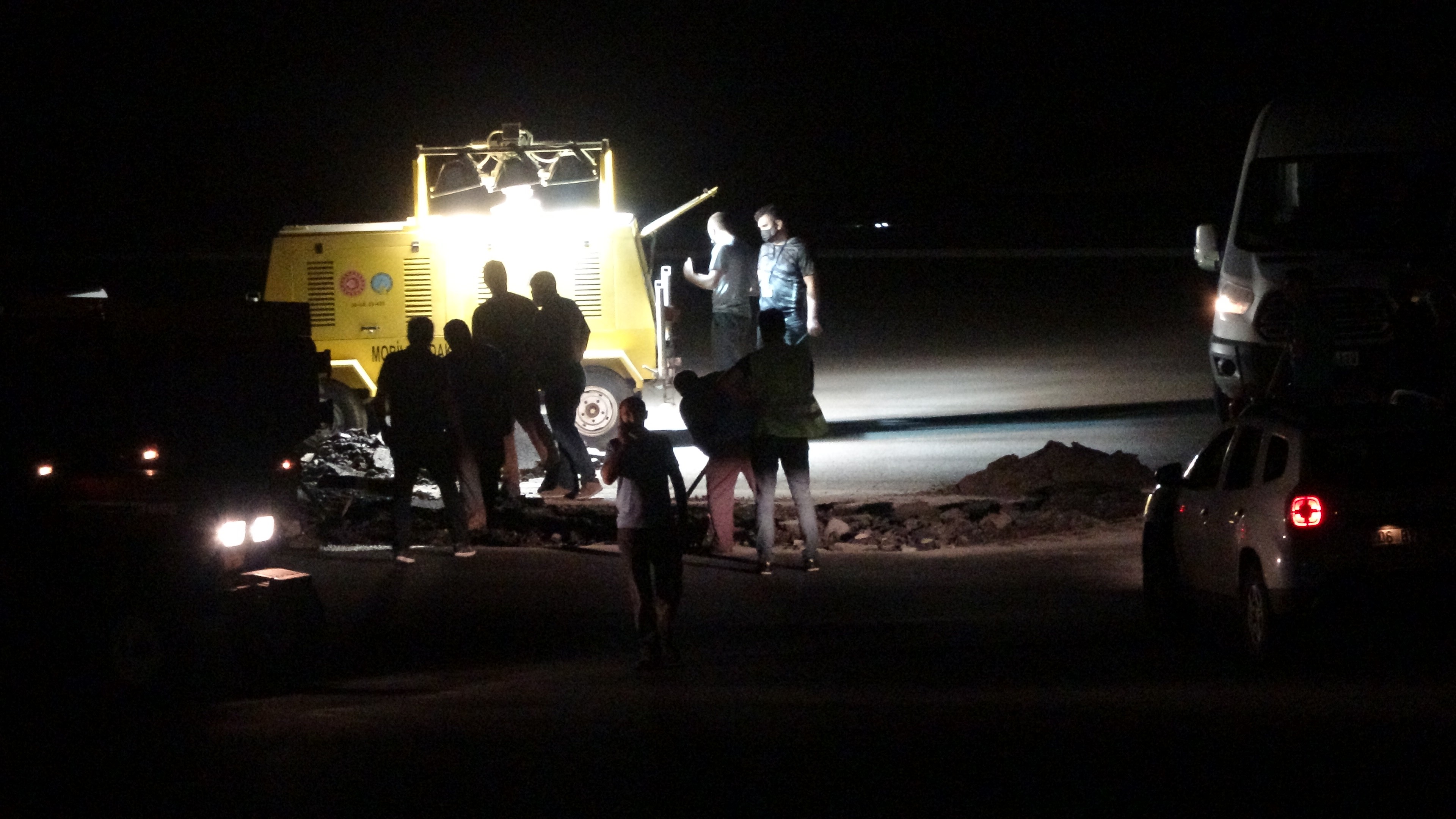 Trabzon Havalimanı pisti uçuşlara kapatıldı, yoğunluk oluştu