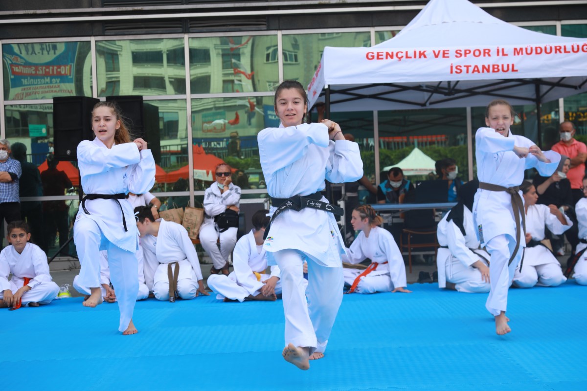 Gaziosmanpaşa Meydanı spor merkezine dönüştü