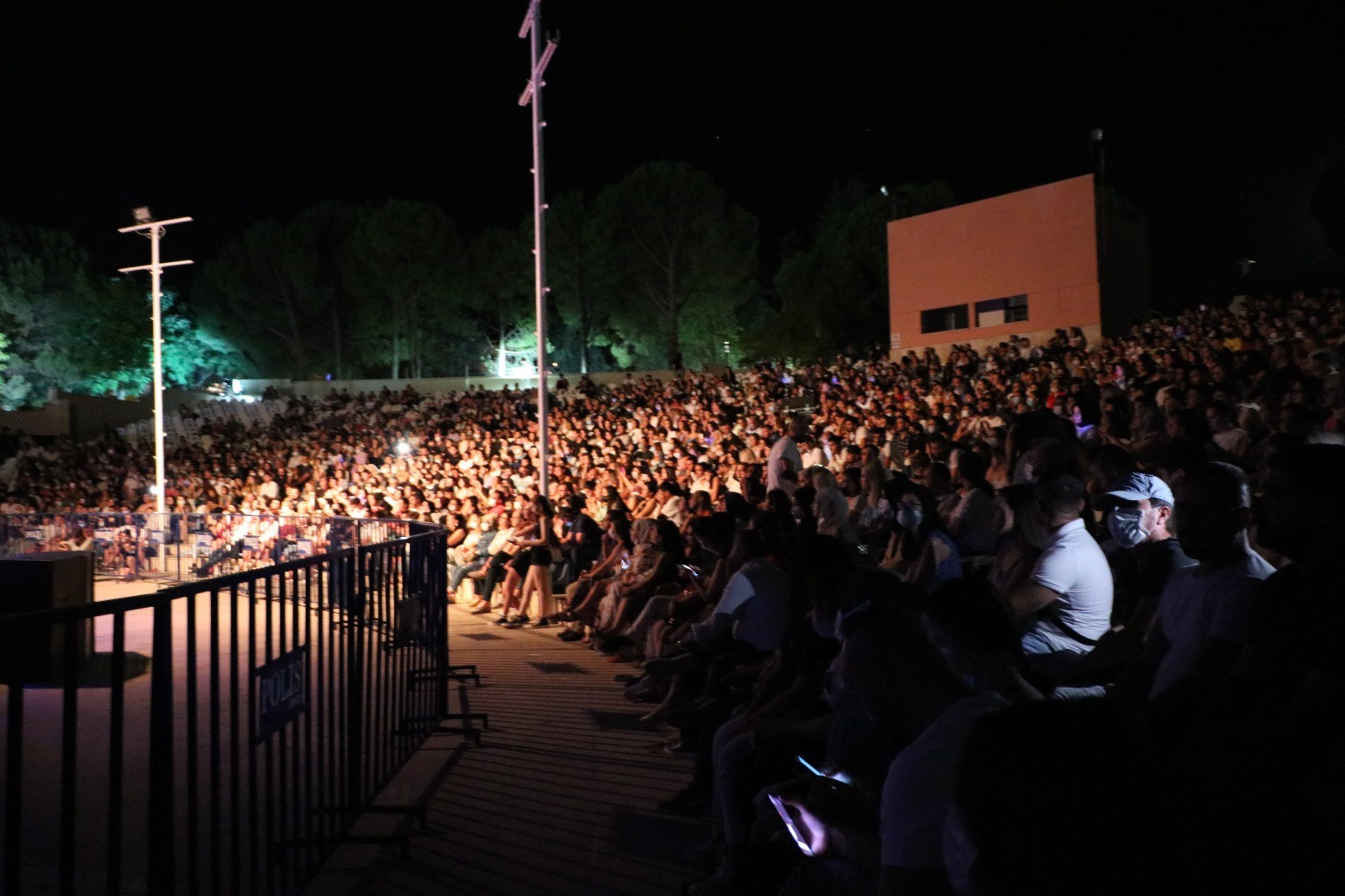 Cem Adrian’dan Denizli'de muhteşem konser