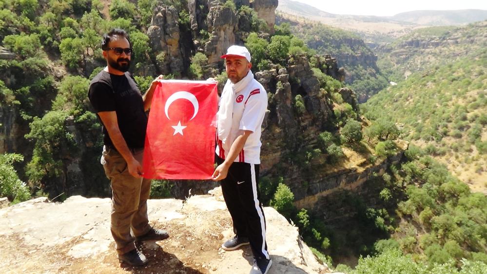 Batman'da teröristlerin viran ettiği köylere yeniden huzur geldi