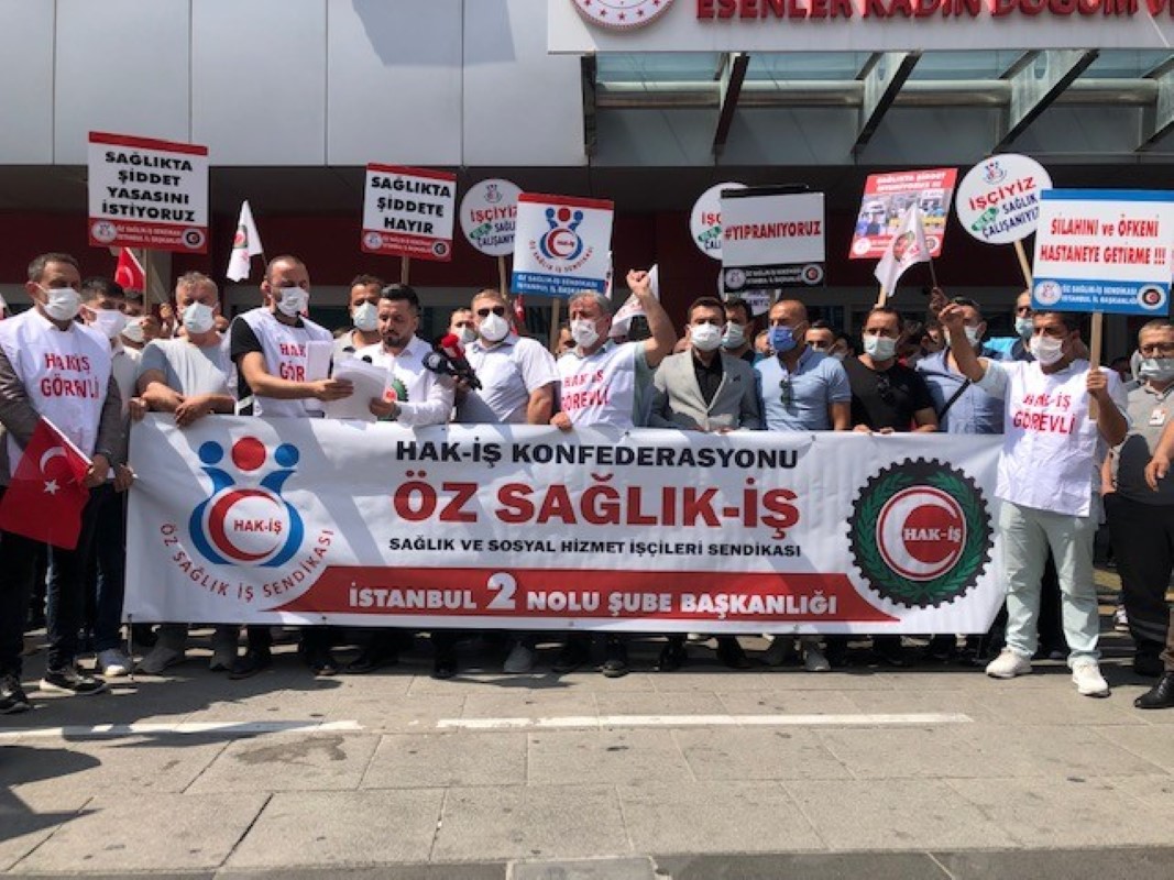 İBB muhabirinden hastane personeline saldırı