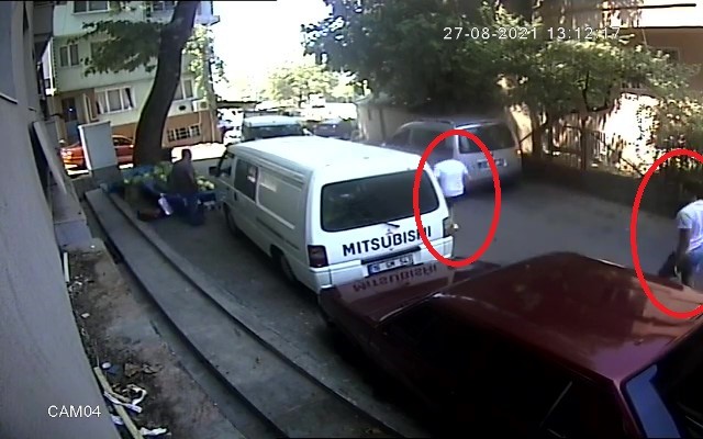 Bursa'da yol verme kavgasında böyle kavga ettiler: 2 yaralı