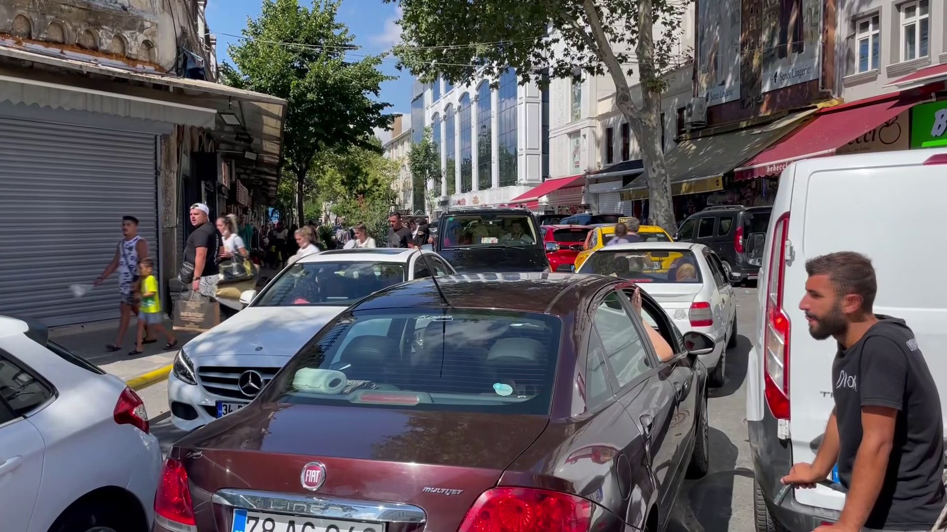 Kapalıçarşı’da İBB'nin otopark eziyeti