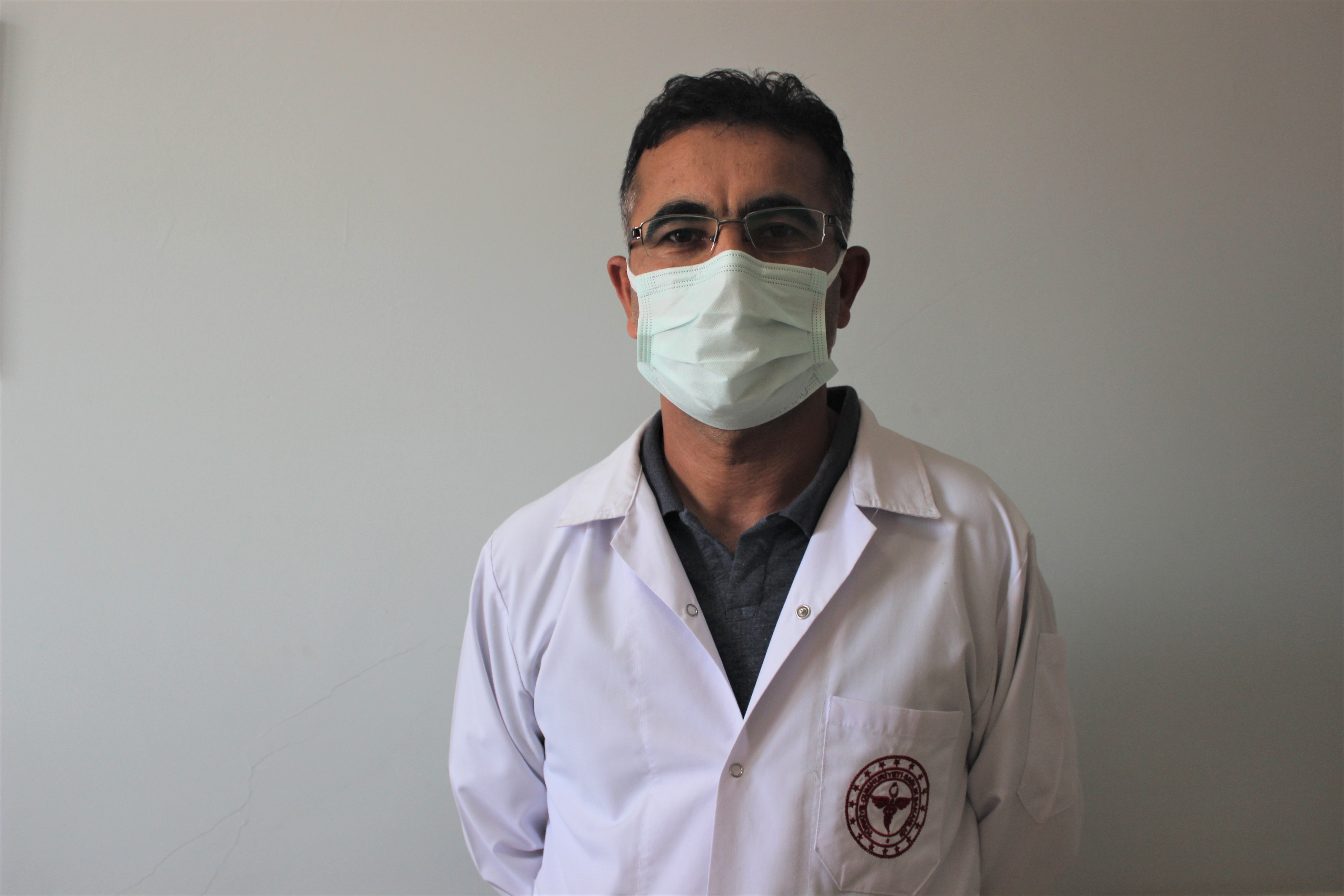 Covid-19 aşısı olmayan aile yoğun bakımda tedavi görüyor