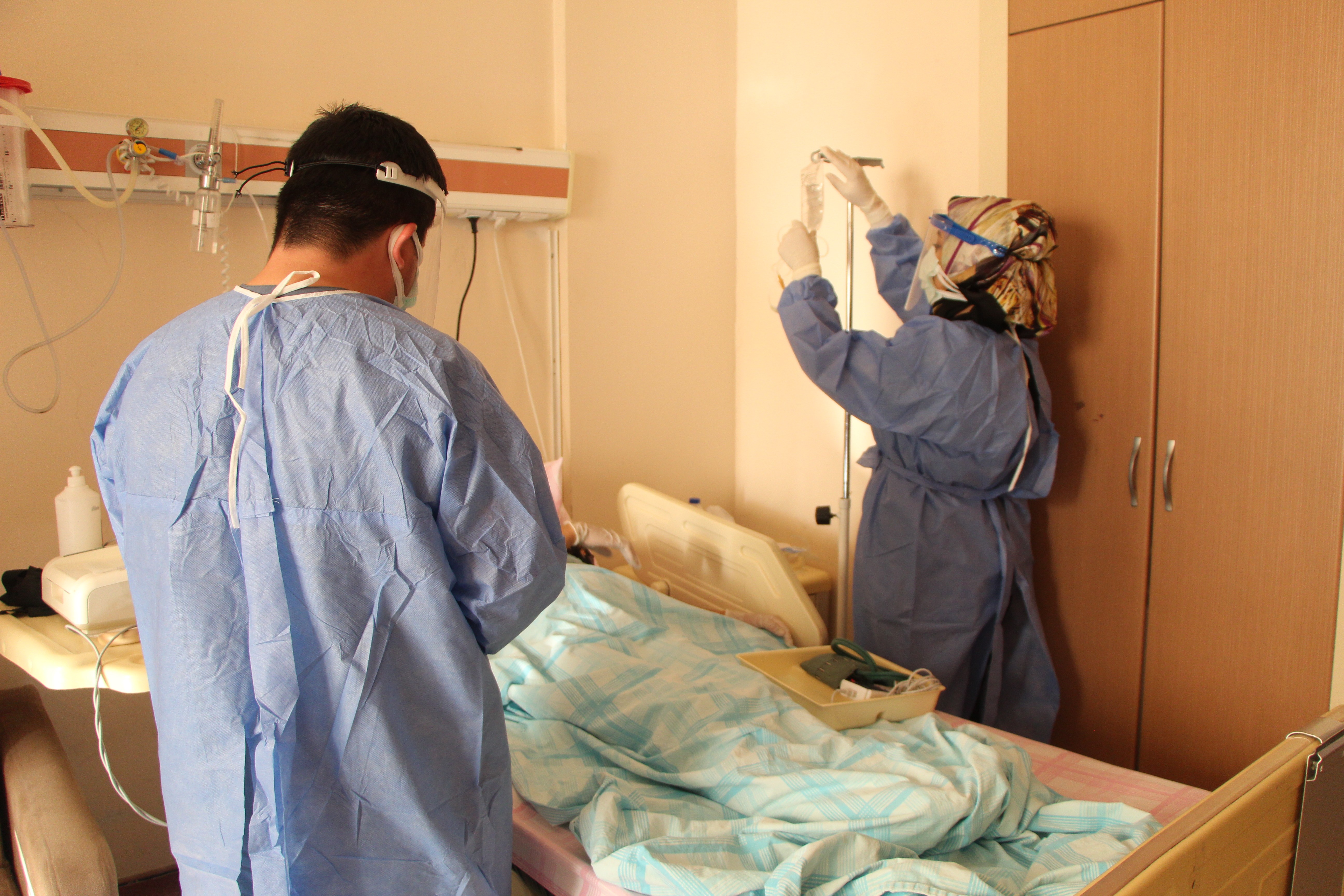 Korona virüse yakalanan hamile kadından aşı çağrısı