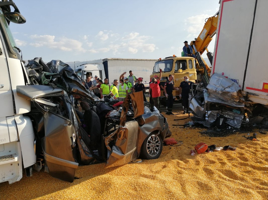 Manisa'da korkunç kaza!