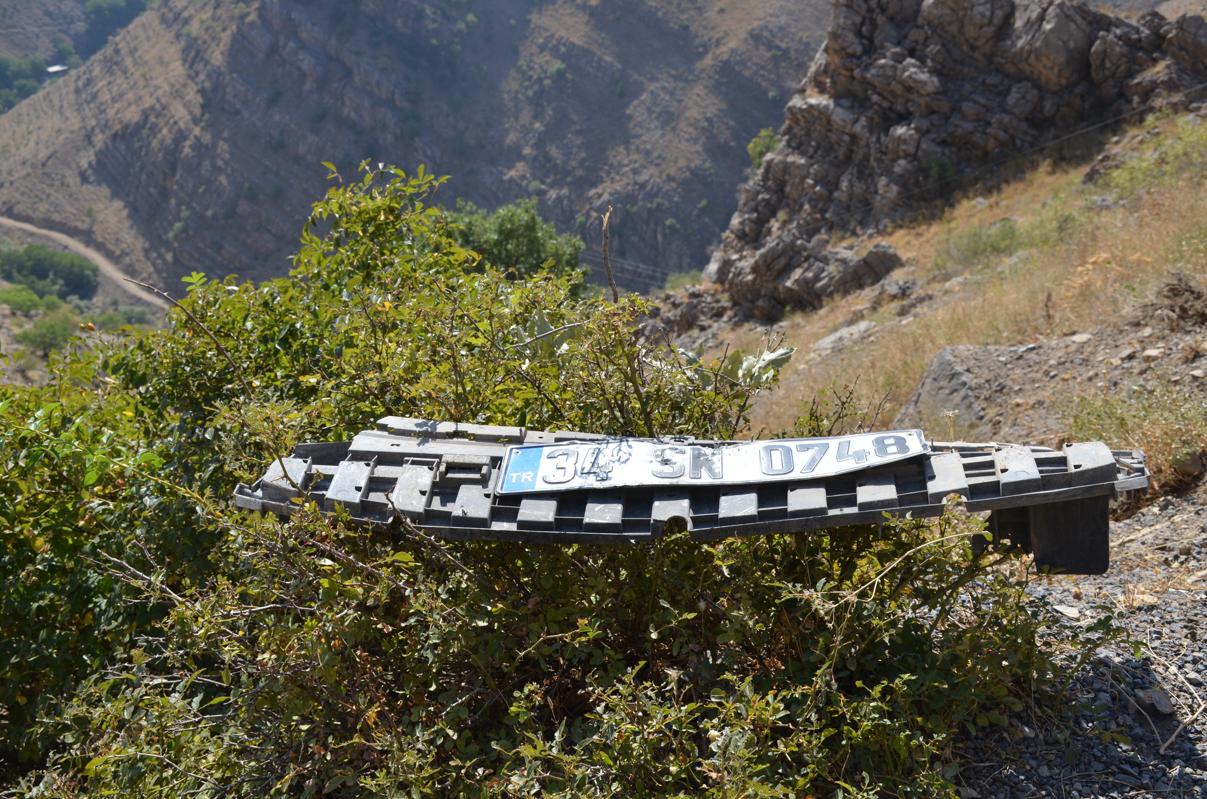 Şırnak'ta kahreden kaza: Düğüne giden araç kaza yaptı, anne ve çocuğu hayatını kaybetti