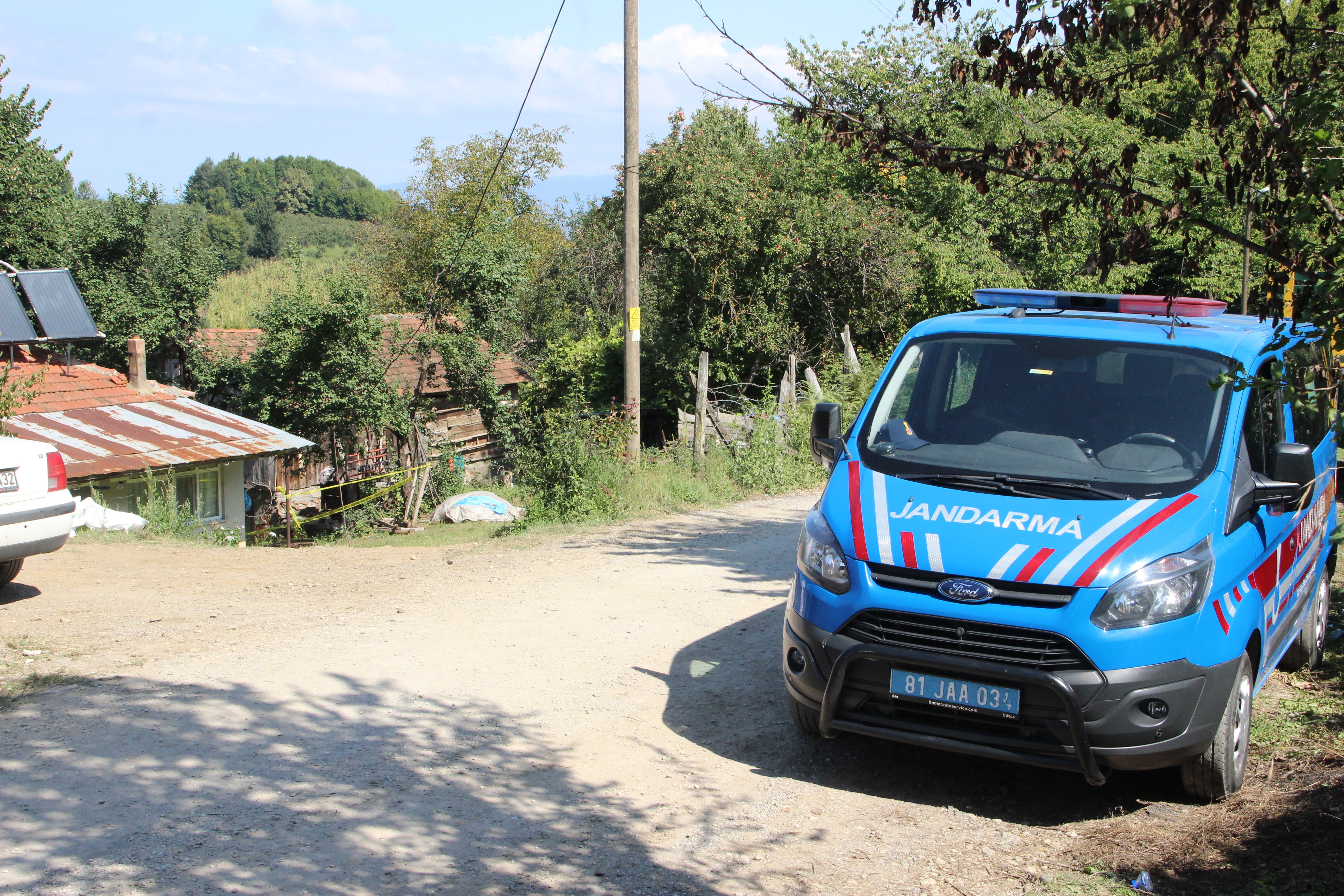 Düzce’ye fındık toplamaya gelen ailede kavga: 2 ölü, 2'si ağır 4 yaralı
