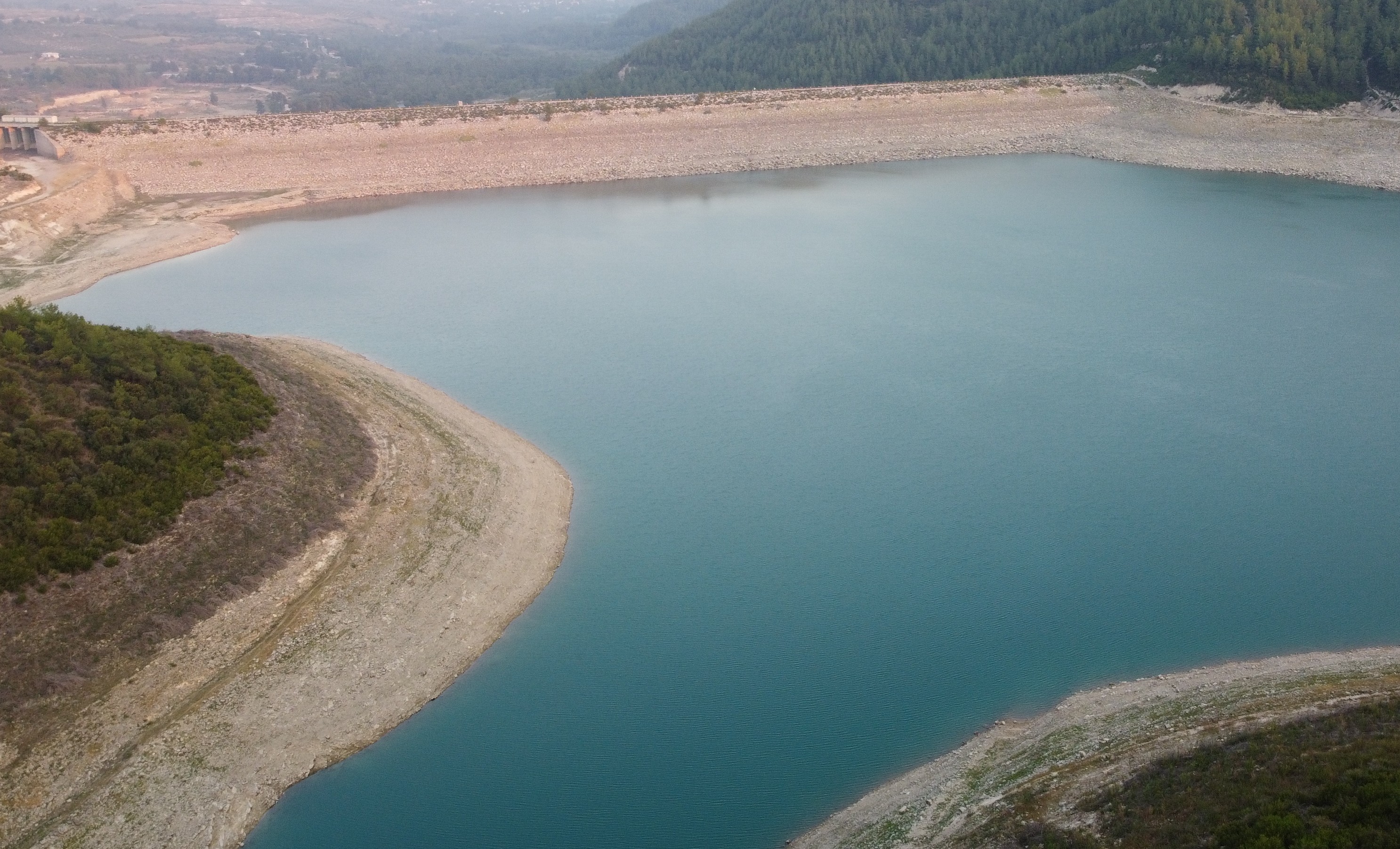 Suların çekildiği Mehmetli Barajı alarm veriyor