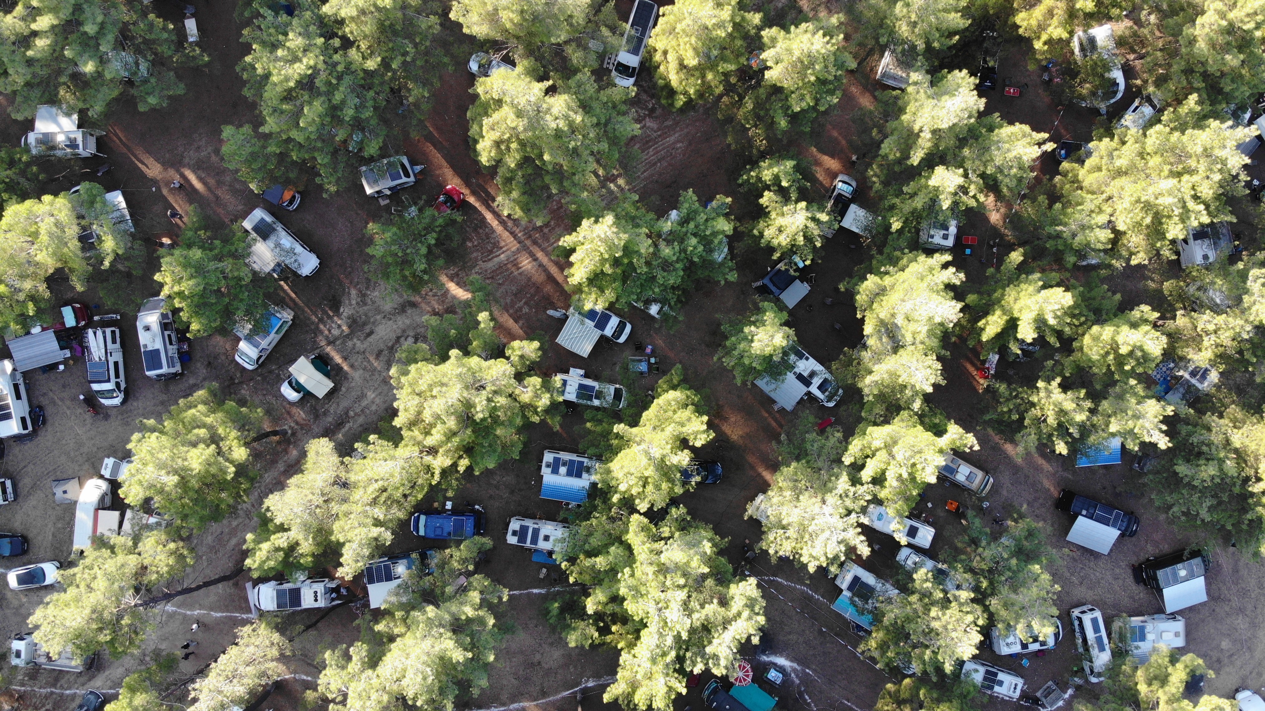 Karavan tutkunu, kahve dükkanını da beraberinde gittiği her yere götürüyor