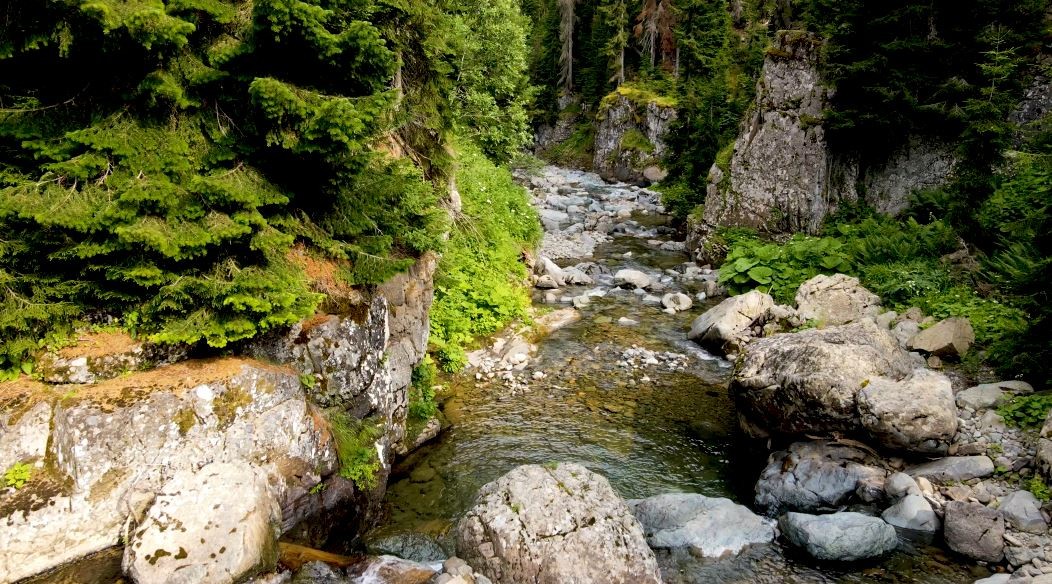 Muhteşem doğasıyla Papart Vadisi kendine hayran bırakıyor