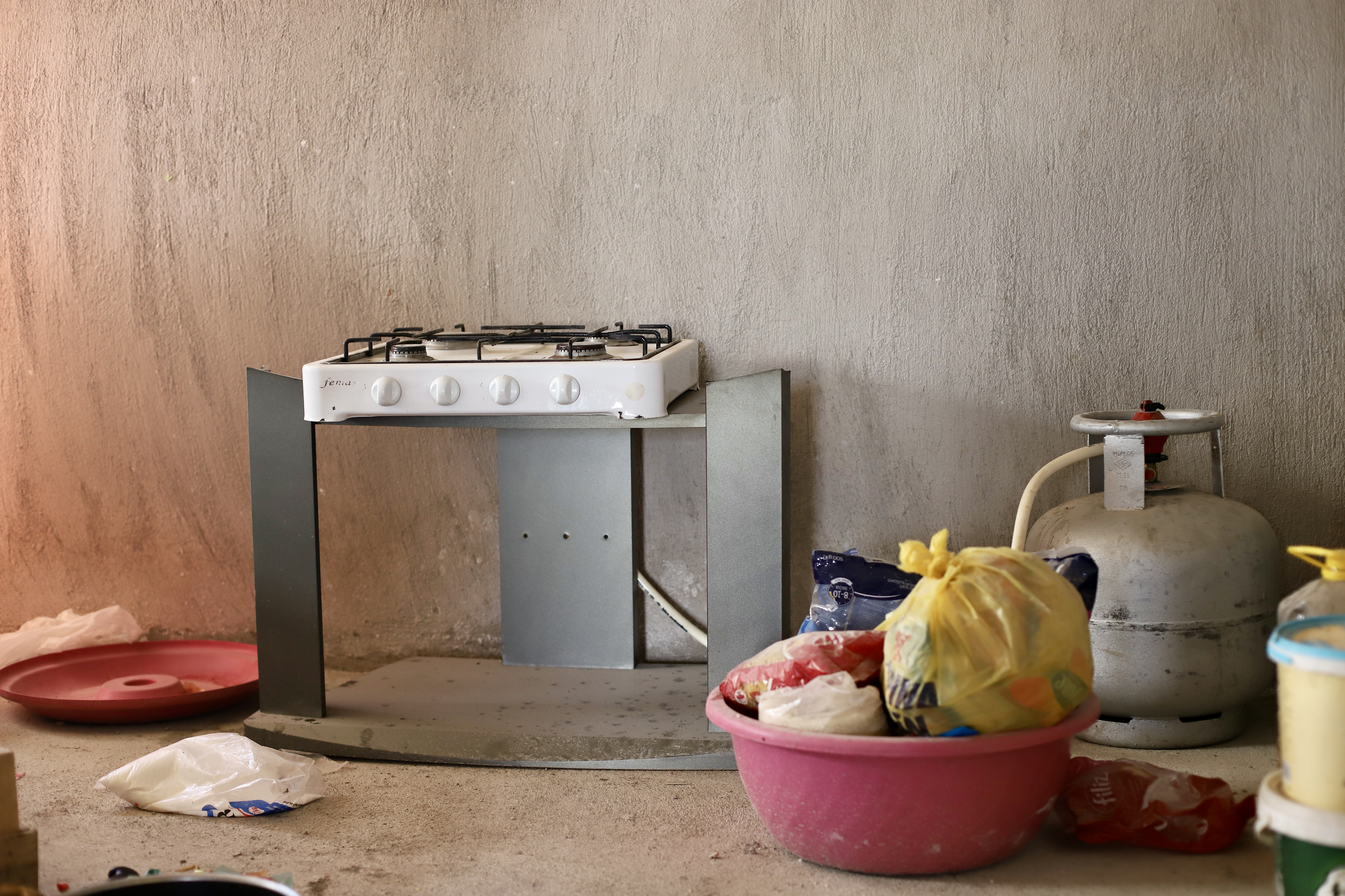 Kanserden eşini kaybeden baba, 3 çocuğuna hem annelik hem babalık yapıyor