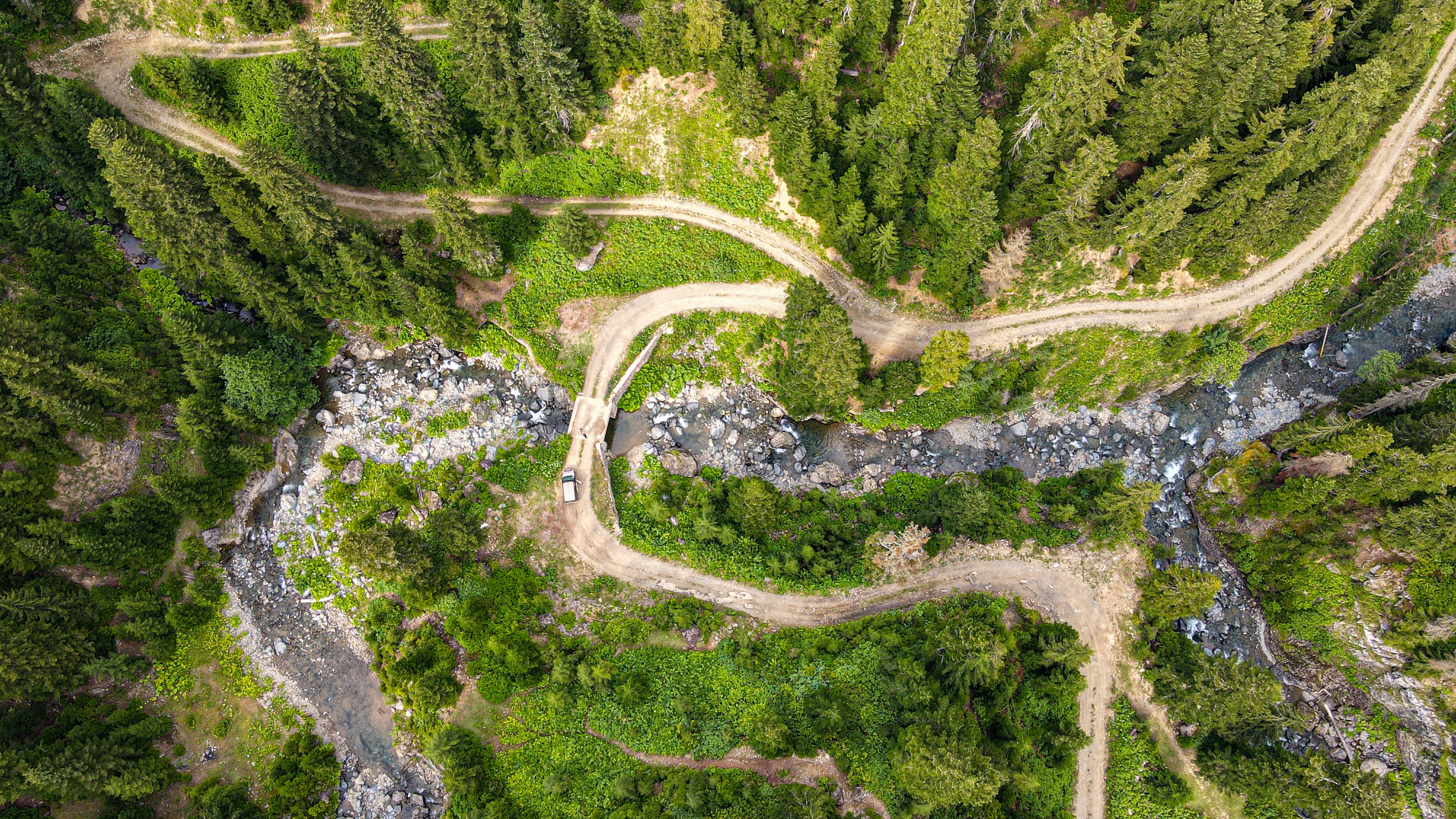 Muhteşem doğasıyla Papart Vadisi kendine hayran bırakıyor