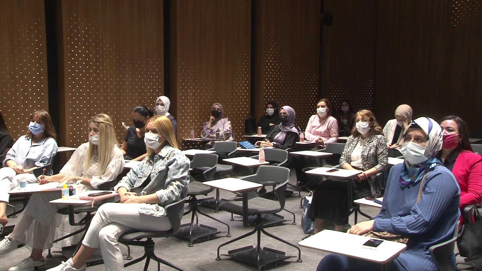 Uzmanlardan ailelere 'okul' uyarısı: 'Kendi içine dönmüş çocuklar sosyal sorunlar yaşayabilir'