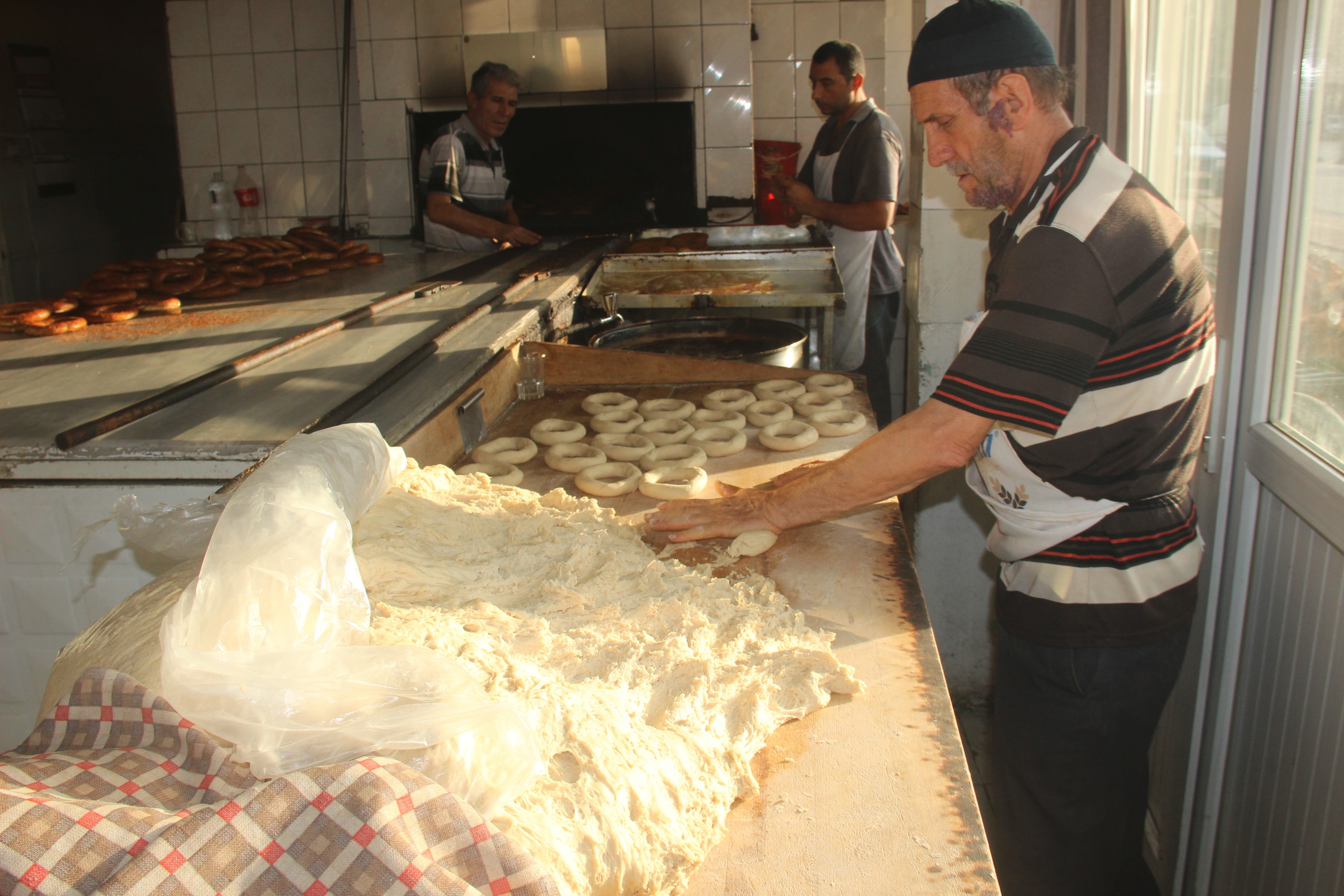 Osmanlı'dan günümüze vazgeçilmez lezzet ‘kara fırın simidi’