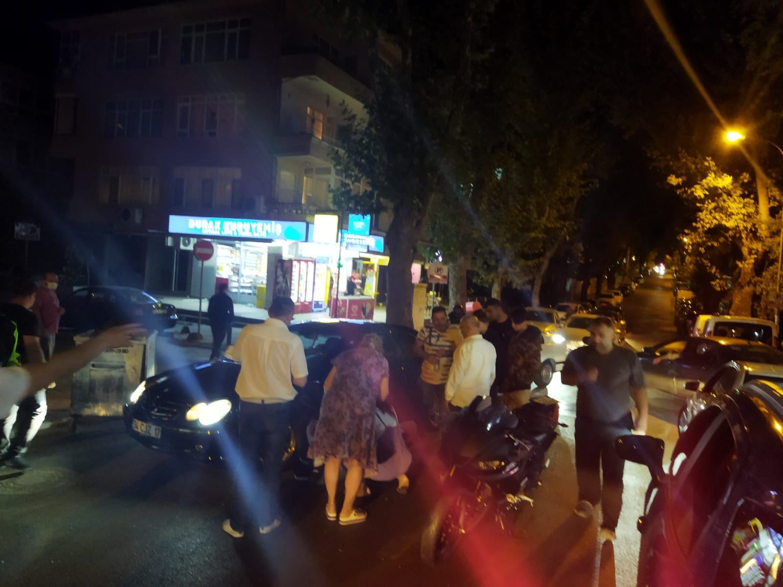 Kadıköy'de genç fenomen Aleyna Yaren motosikletiyle kaza yaptı