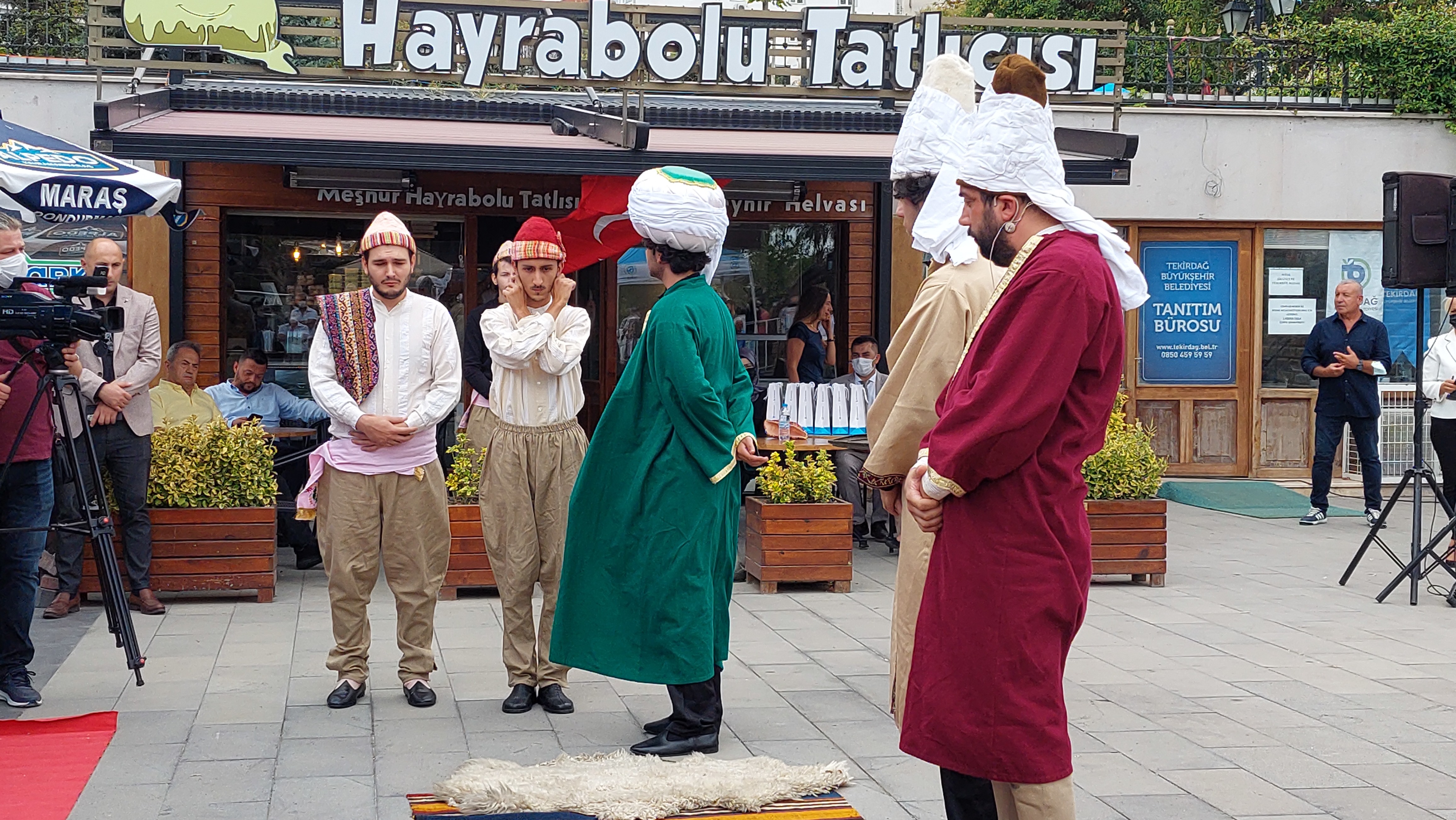 'Pabucu dama atılmak' deyimi gerçek oldu