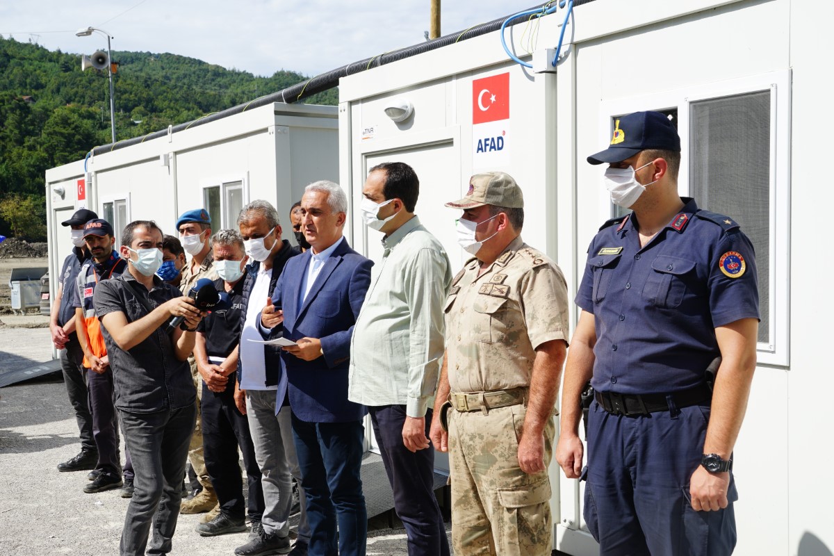 Selden etkilenen 7 bin 262 aileye 135 milyon 472 bin TL nakdi yardım yapıldı