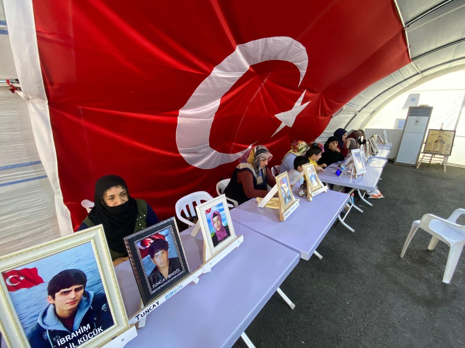 Evlat hasreti çeken baba Bingöl: 'HDP o kadar delikanlıysa, Kürt partisi ise beni savunsun'