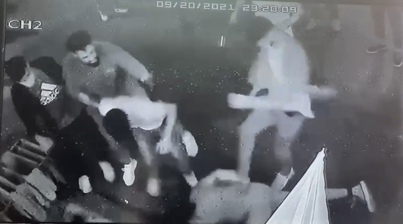 Taksim’de Yiğit Marcus Aral’ın öldüresiye dövüldüğü anlar kamerada