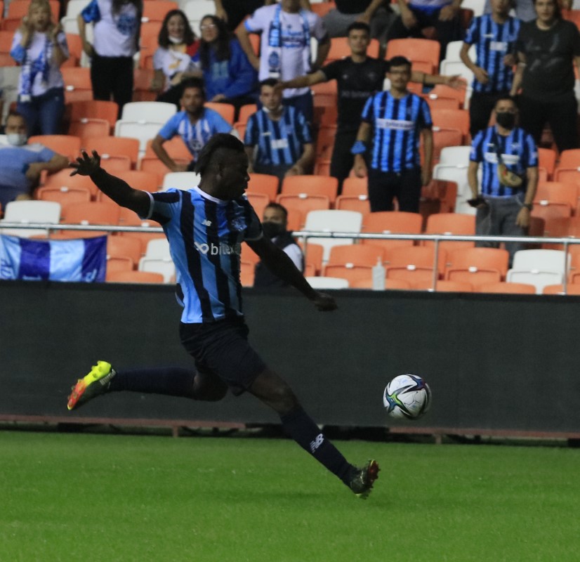 Adana Demirspor, Gaziantep FK'yi farklı mağlup etti