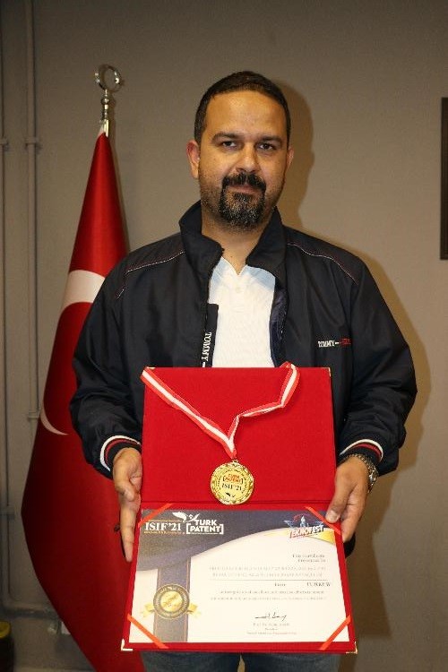 Korona virüsü yok eden cihaza altın madalya