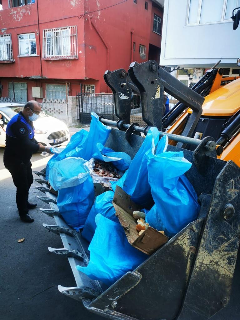Avcılar'da halı yıkama yerinde saklanan etlere el konuldu
