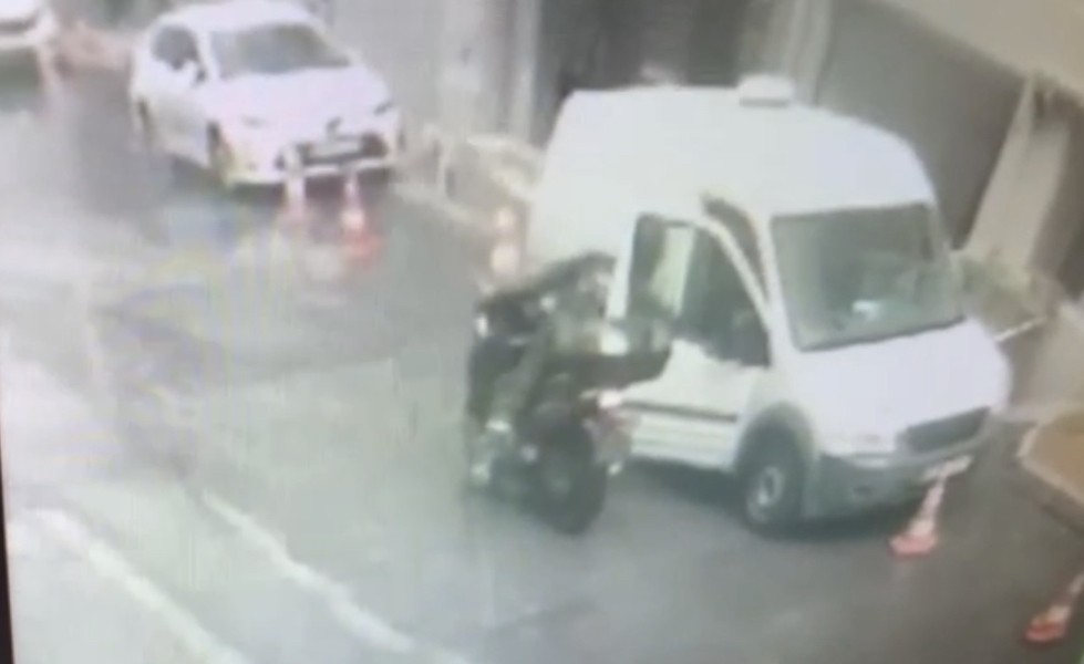 İstanbul’da kargocuların kabusu motosikletli hırsızı '55 adet detayı' yakalattı