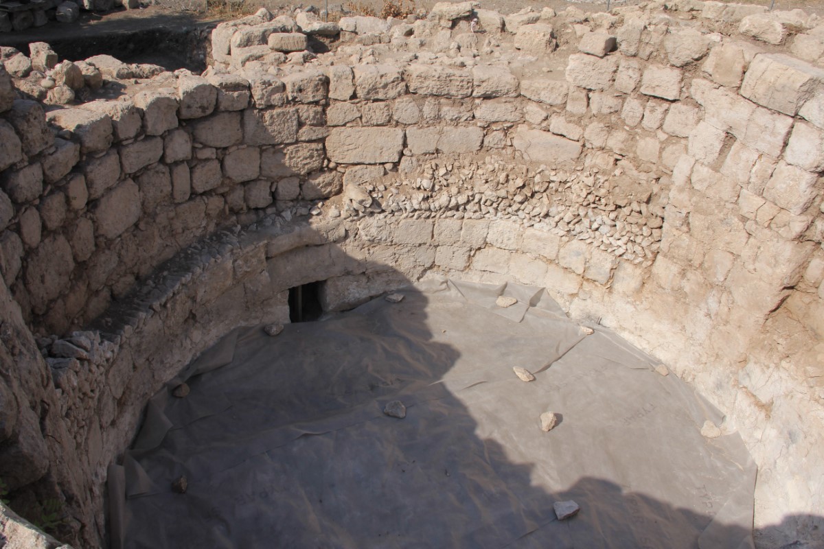 Aratos’un anıt mezarının bölgede eşsiz olduğu ortaya çıktı