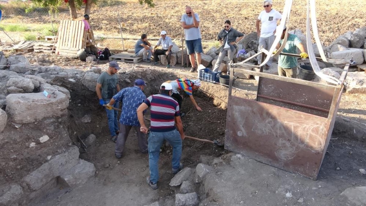 Aratos’un anıt mezarının bölgede eşsiz olduğu ortaya çıktı