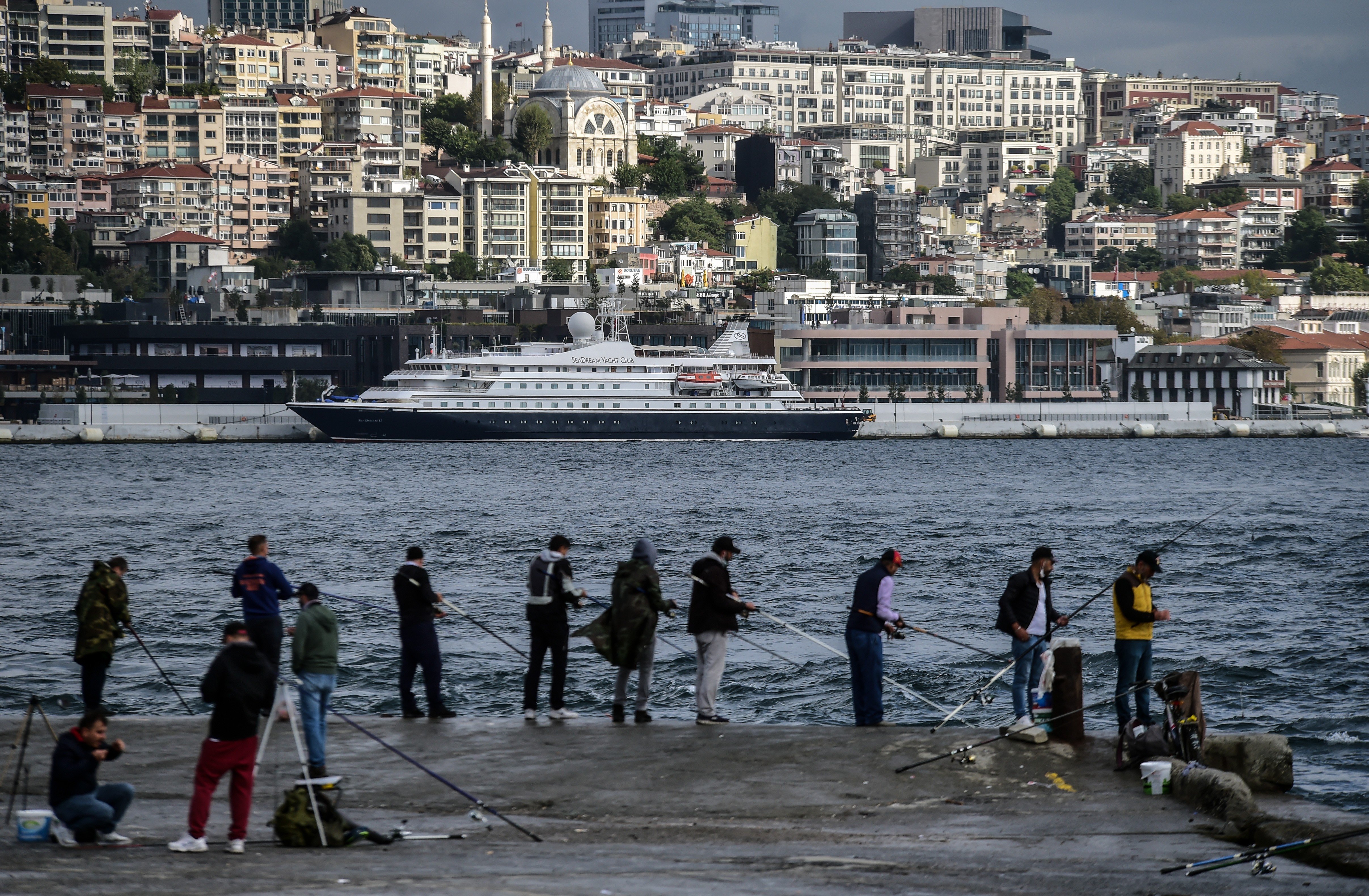 Galataport İstanbul ilk yolcu gemisini dünyanın tek yer altı kruvaziyer terminalinde ağırlıyor