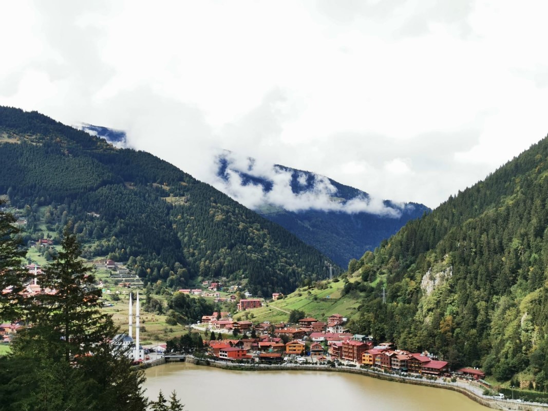 Uzungöl 21 yıldır çözülemeyen imar planını bekliyor