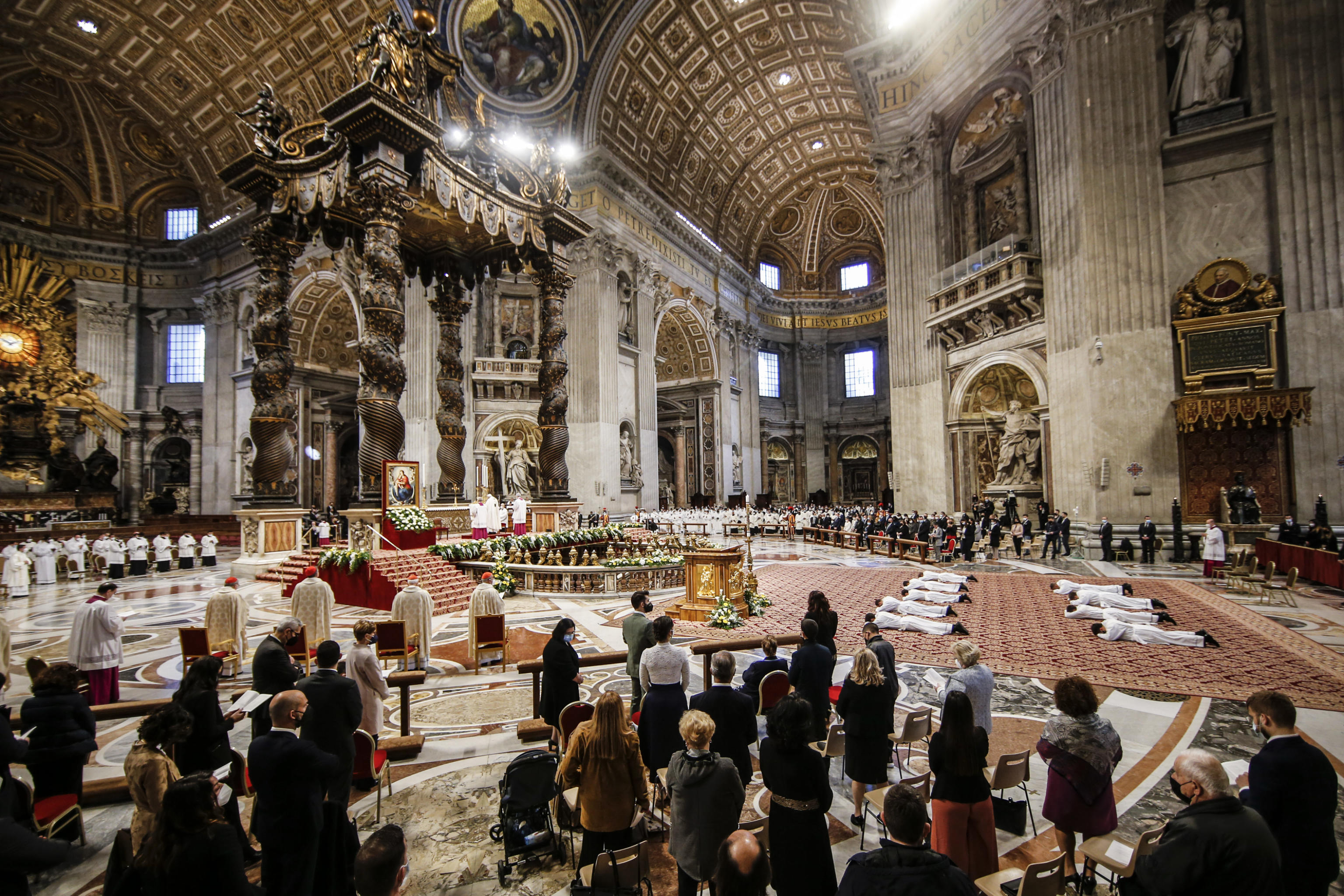 Çocuklara cinsel istismar skandalları Katolik Kilisesi’ni sarstı