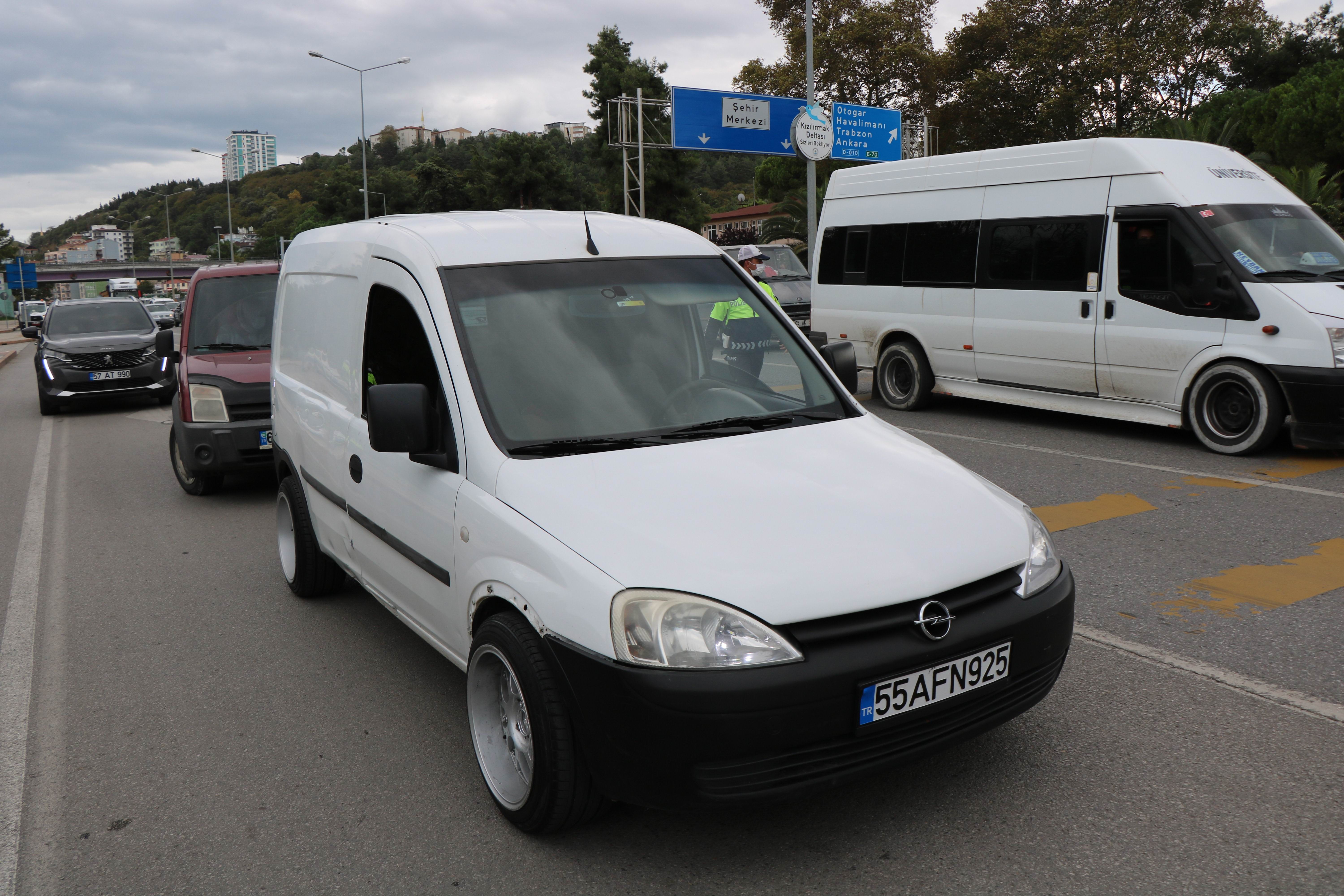 Modifiye tutkunu sürücüler cezadan kaçamadı