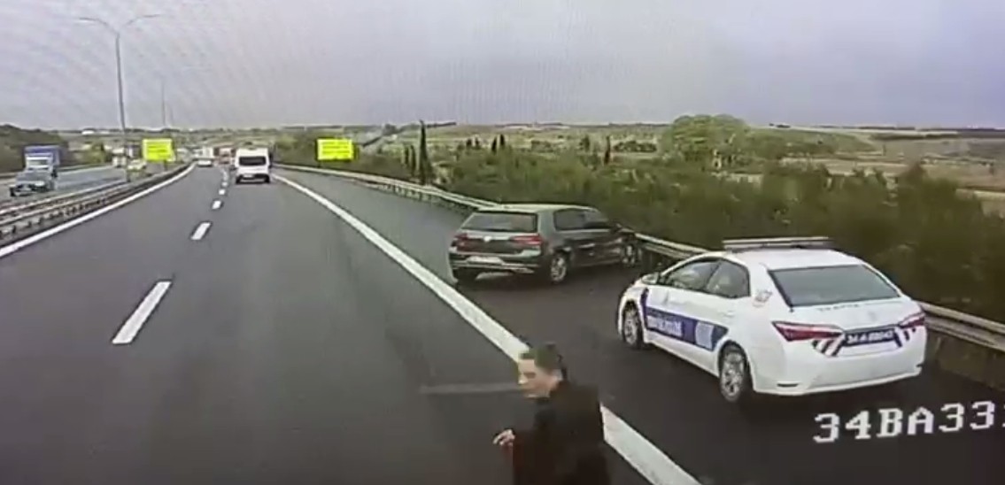 TEM Otoyolunda doktorun hayatını kaybettiği kaza anı kamerada