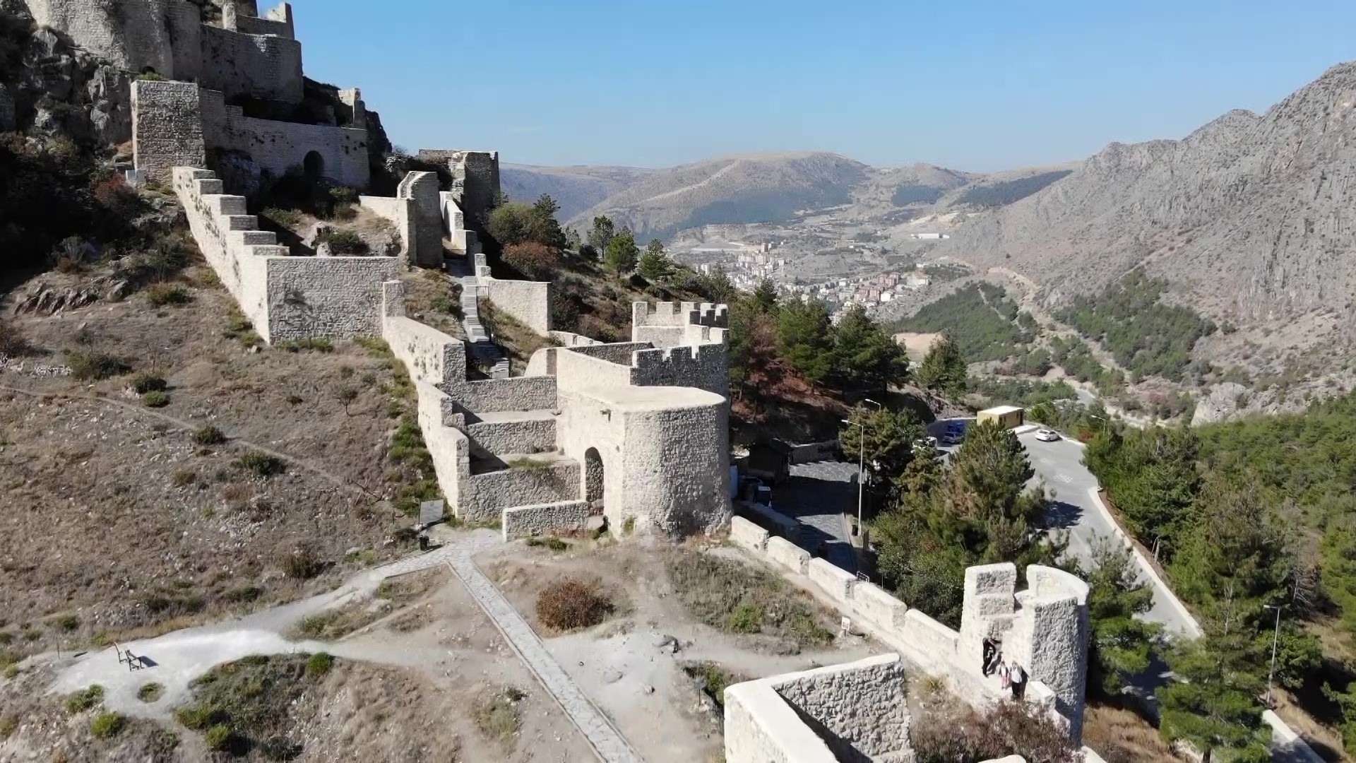 ‘Amasya Kalesi’nden tarih fışkırıyor