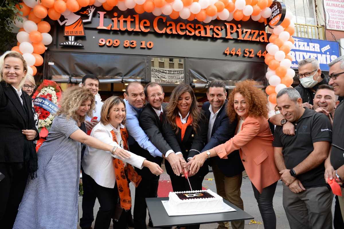 Little Caesars, Sultanbeyli’de 100. şubesini açtı