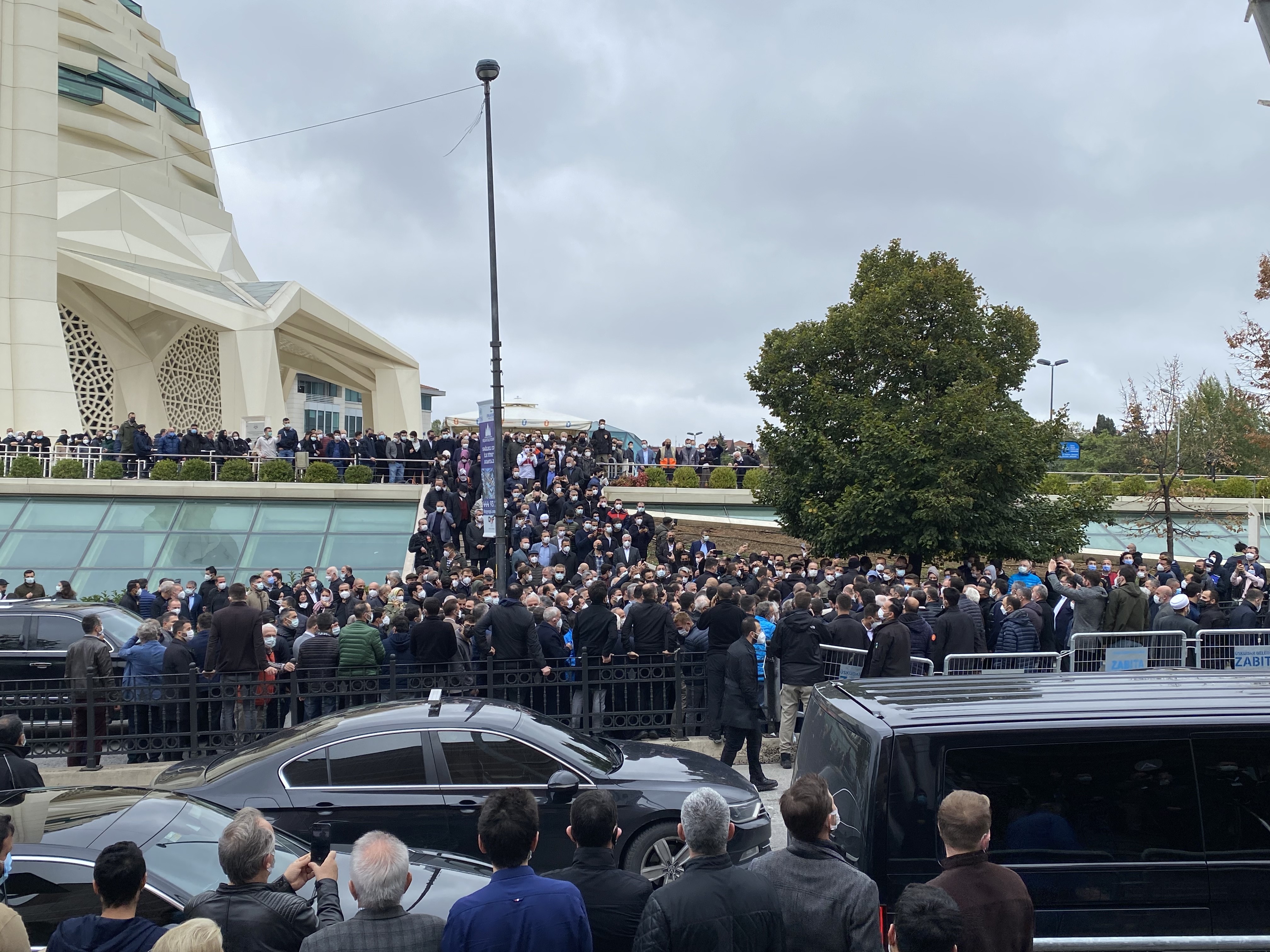 Cumhurbaşkanı Erdoğan, iş adamı Ahmet Gür’ün cenaze törenine katıldı