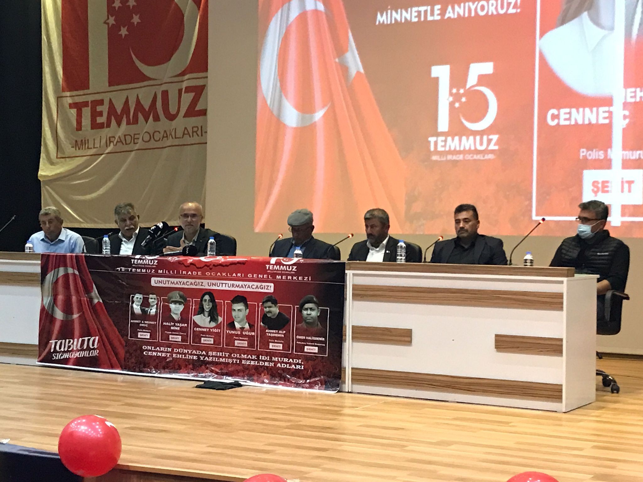Şehit Ömer Halisdemir'in babası konuştu, herkes ağladı