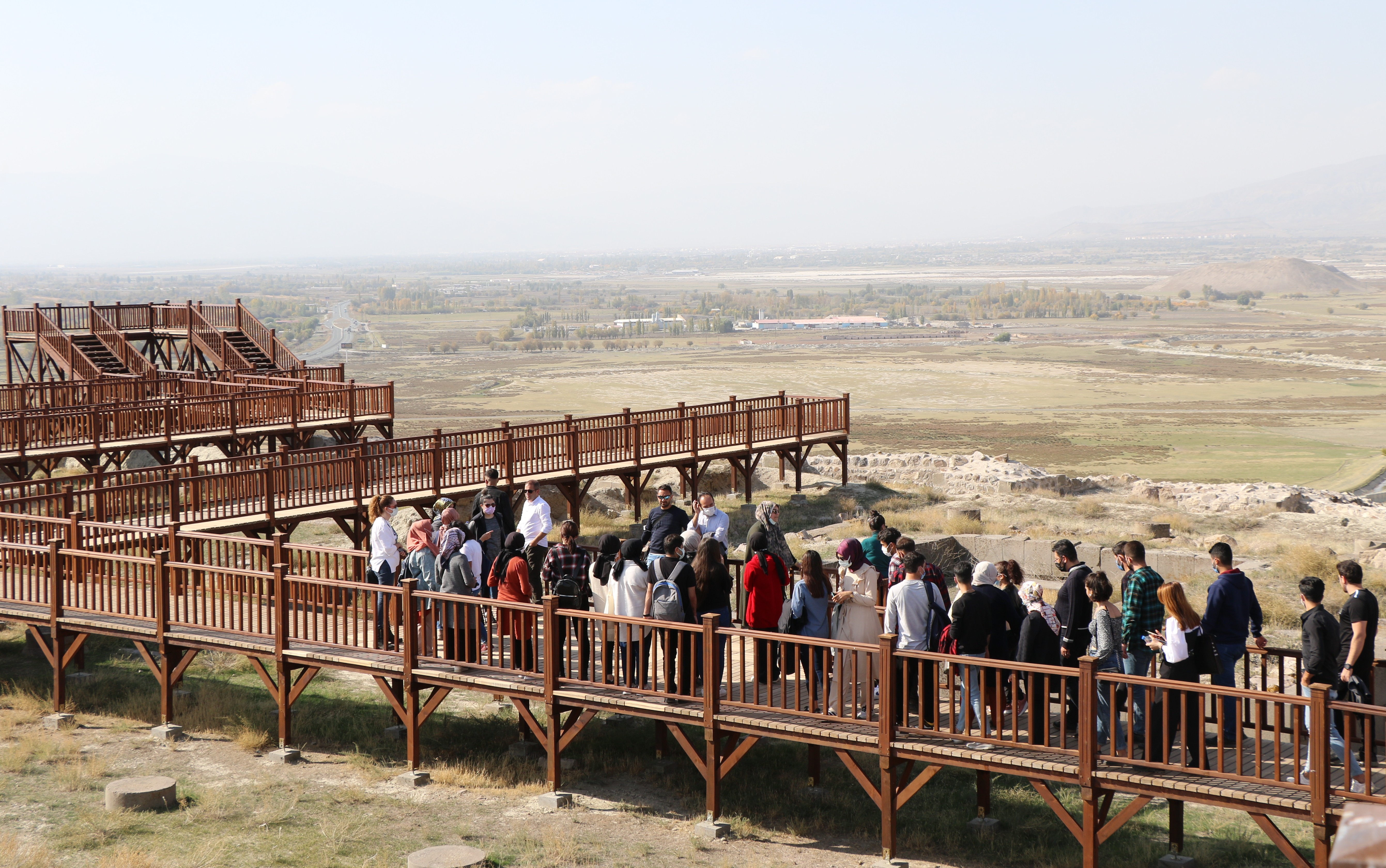 Altıntepe Kalesi turizme açılmak için gün sayıyor