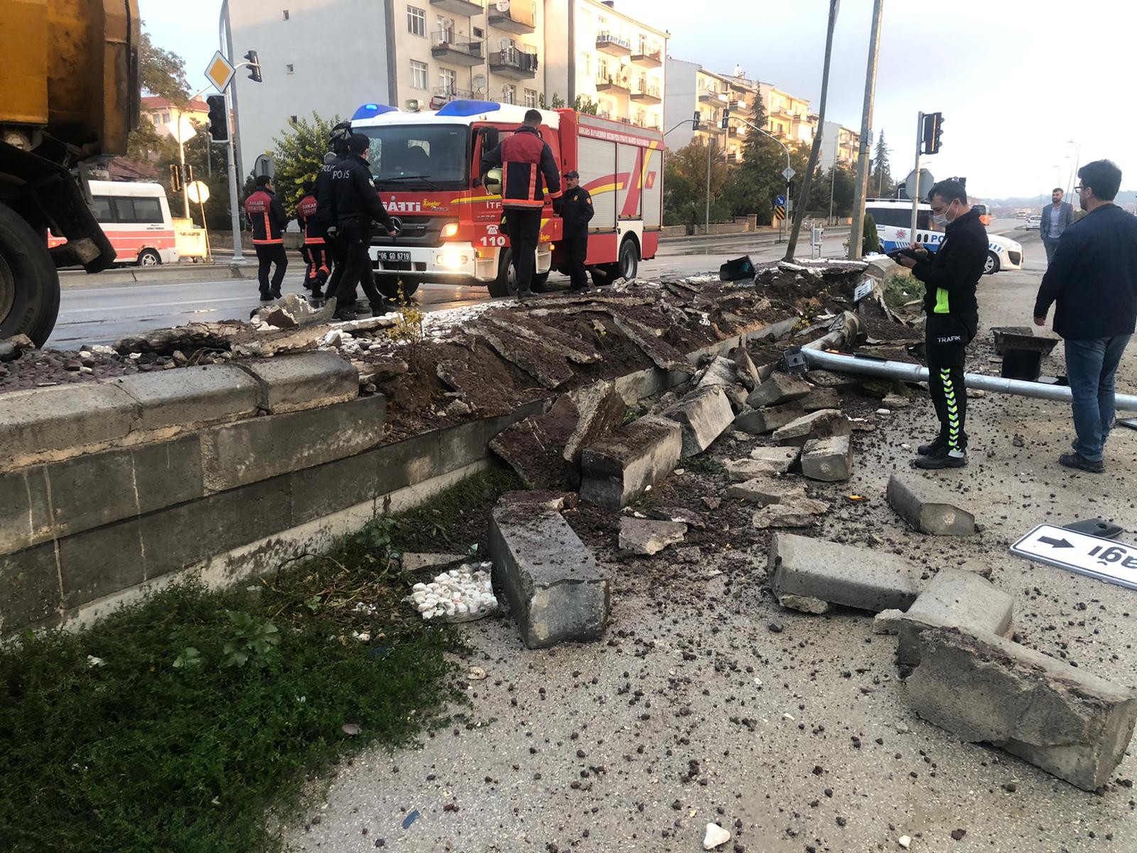 Polatlı’da tır karşı şeride geçti: 1 yaralı