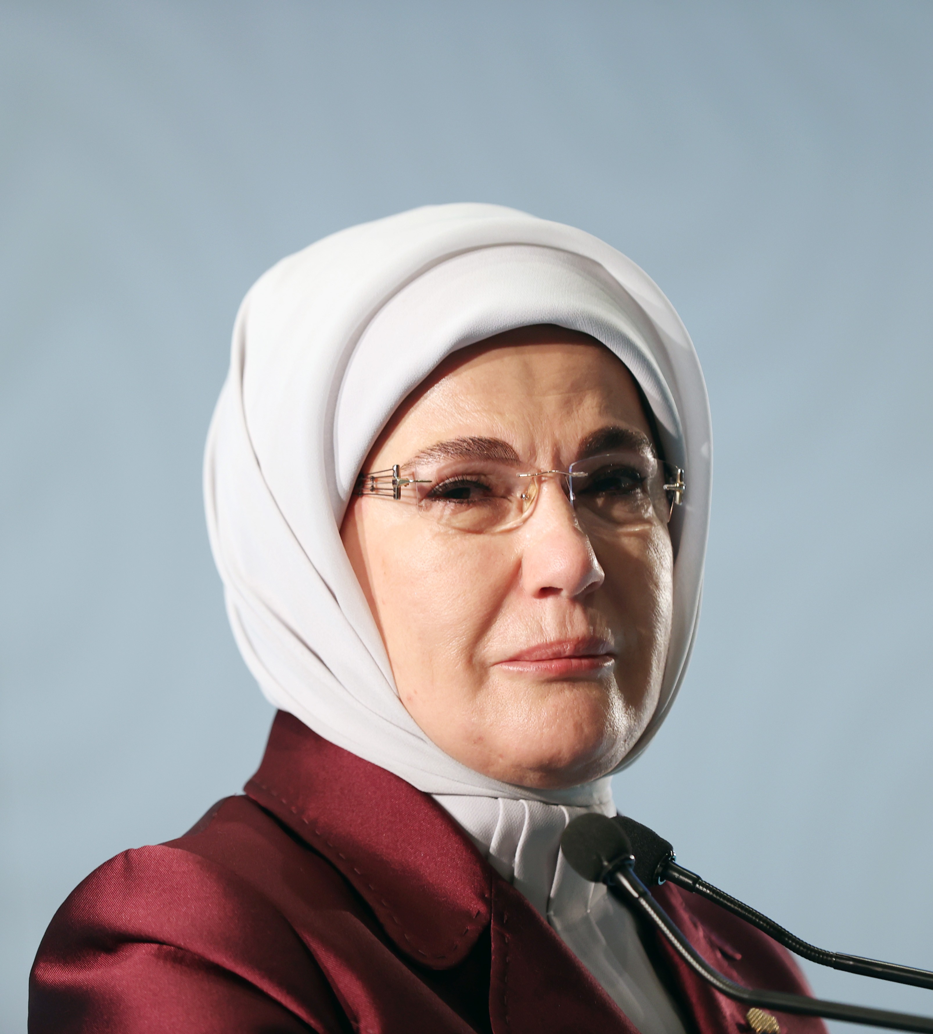 Emine Erdoğan’ın gözyaşları Filistinli çocuklar için aktı