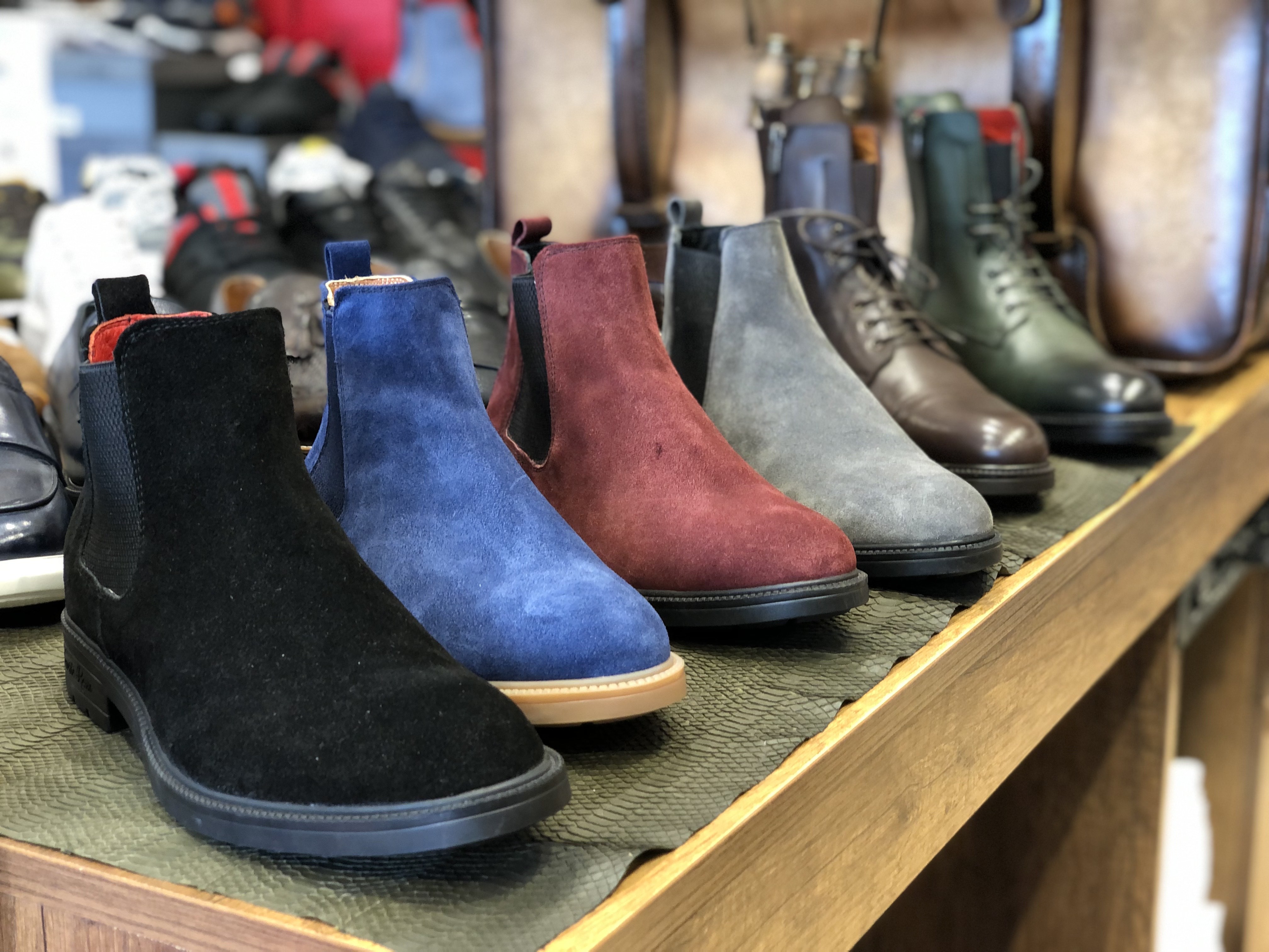 Havaların serinlemesi bot ve mont satışlarını artırdı