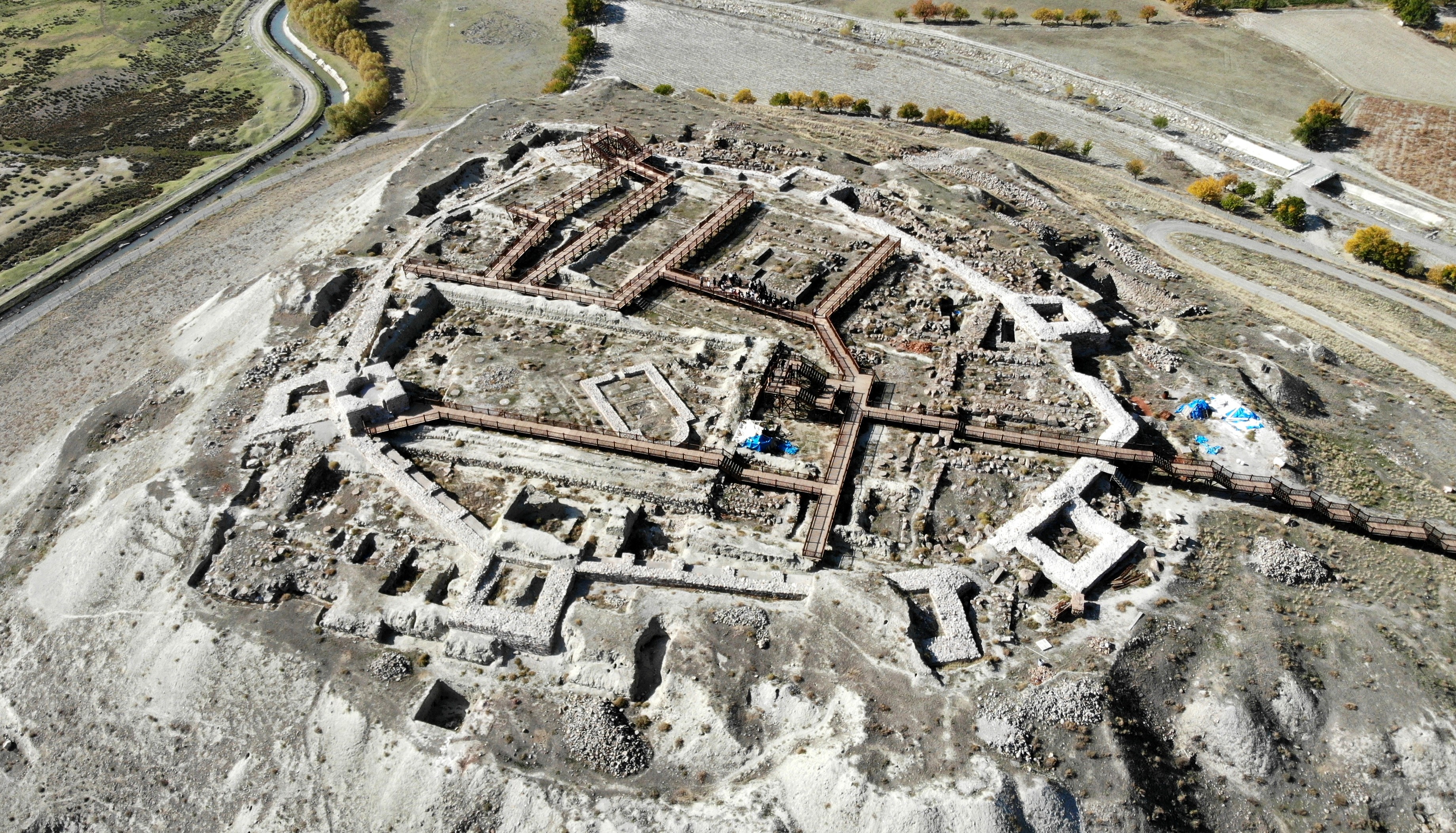 Altıntepe Kalesi turizme açılmak için gün sayıyor