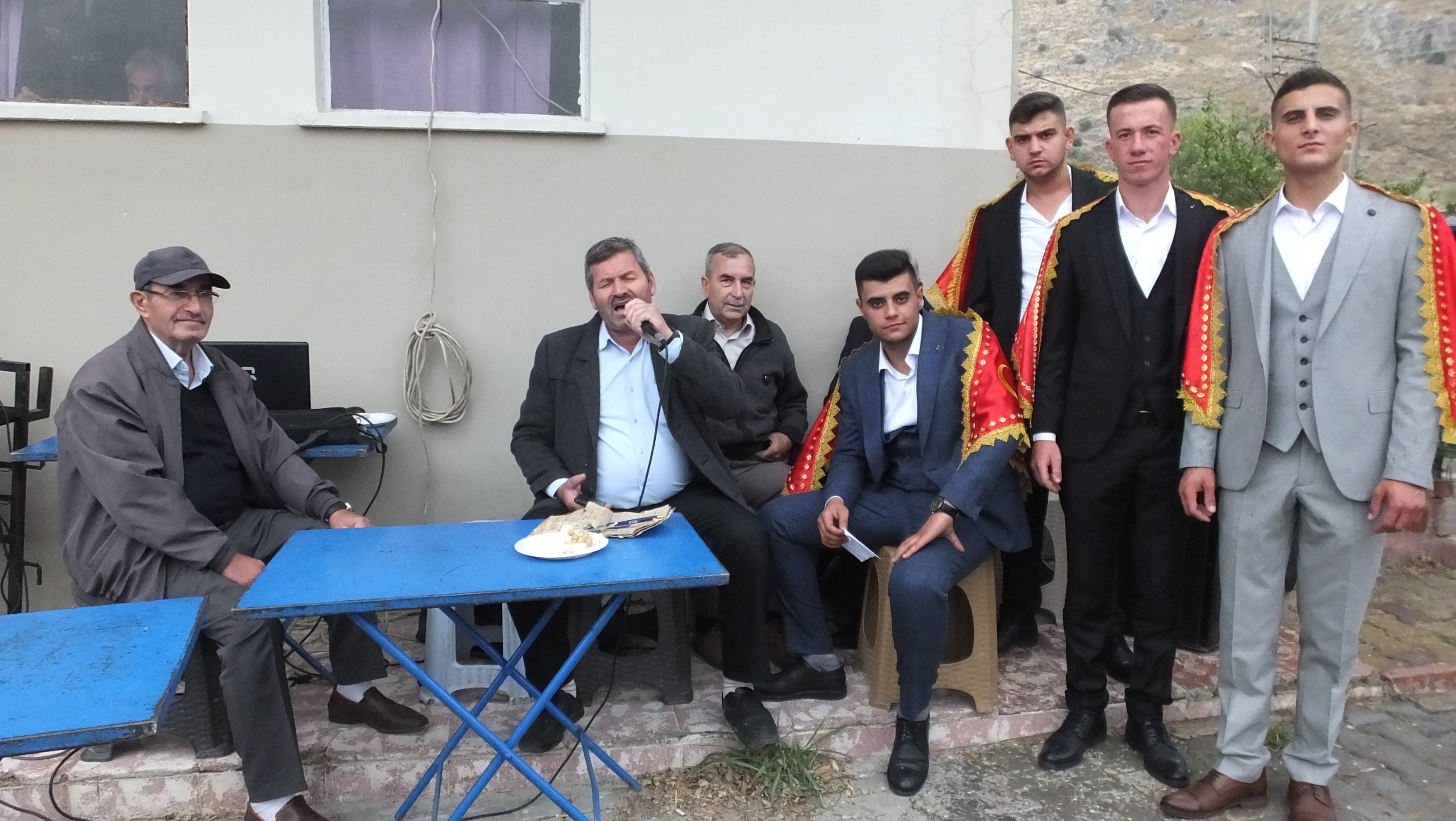 Asker uğurlama törenleri düğünleri aratmıyor