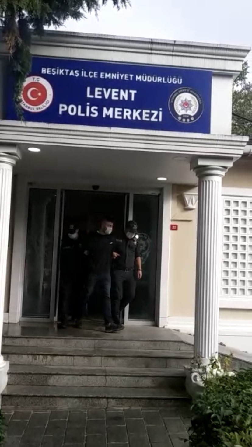 Beşiktaş’ta torbacının mıknatıslı çanta oyunu: Polis özel zulada 