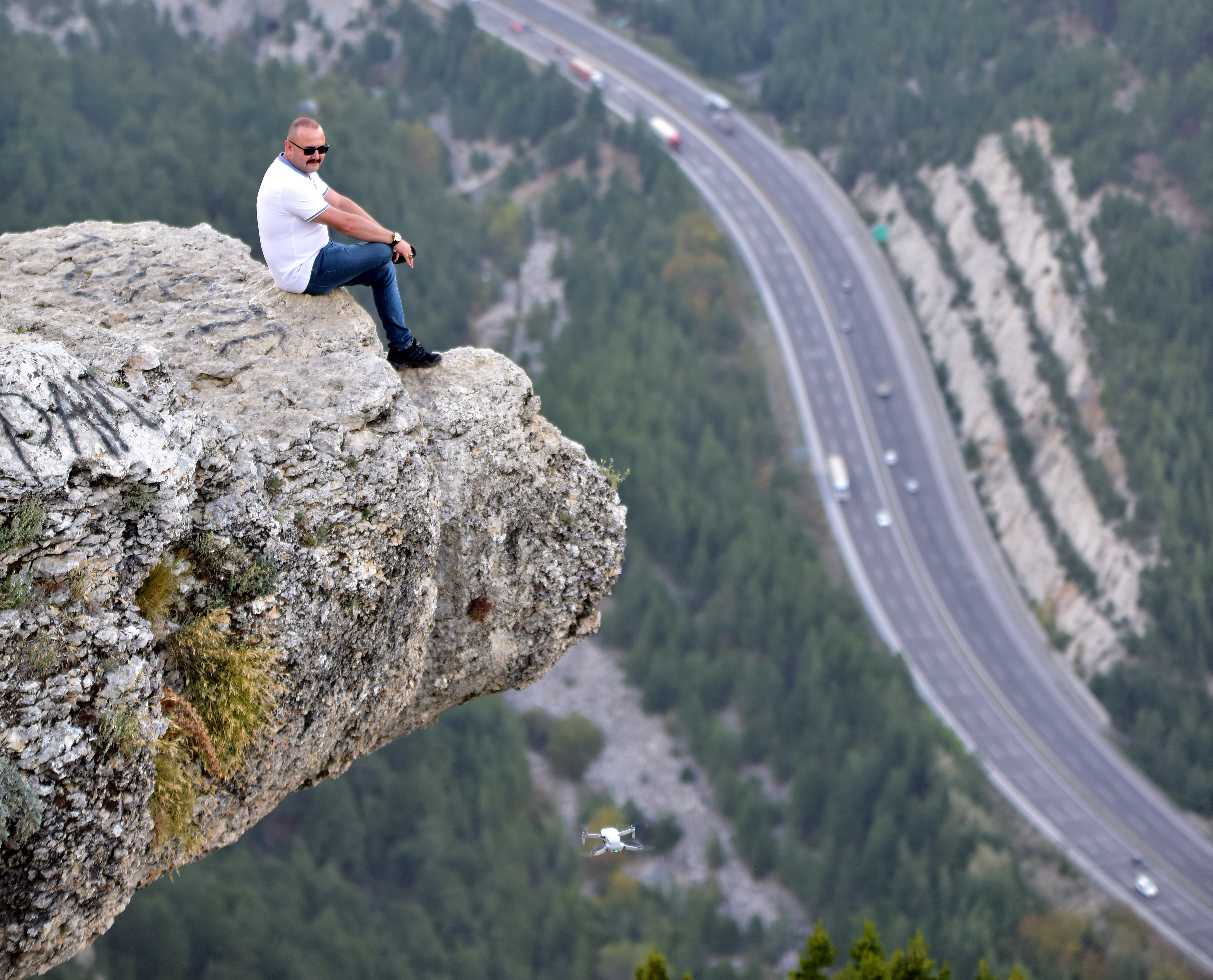 Asırlık 'Varda Köprüsü'ne yoğun ilgi