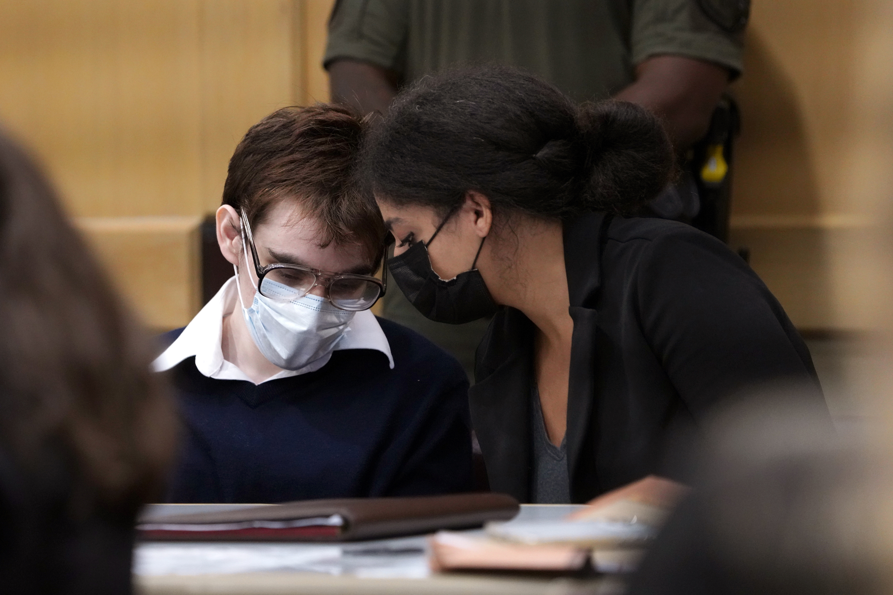 ABD’de liseye düzenlediği silahlı saldırıda 17 kişiyi öldüren saldırgan suçlamaları kabul etti