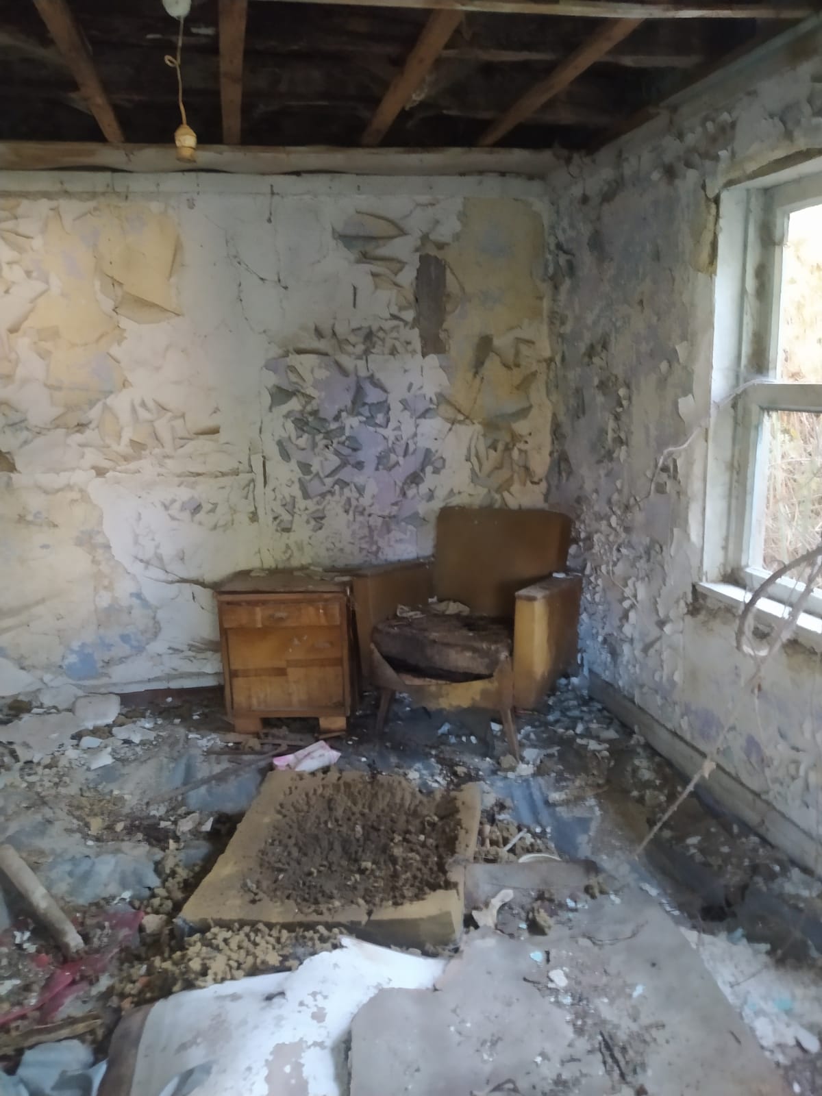 Terk edilen tarihi Rum evleri son zamanlarını yaşıyor